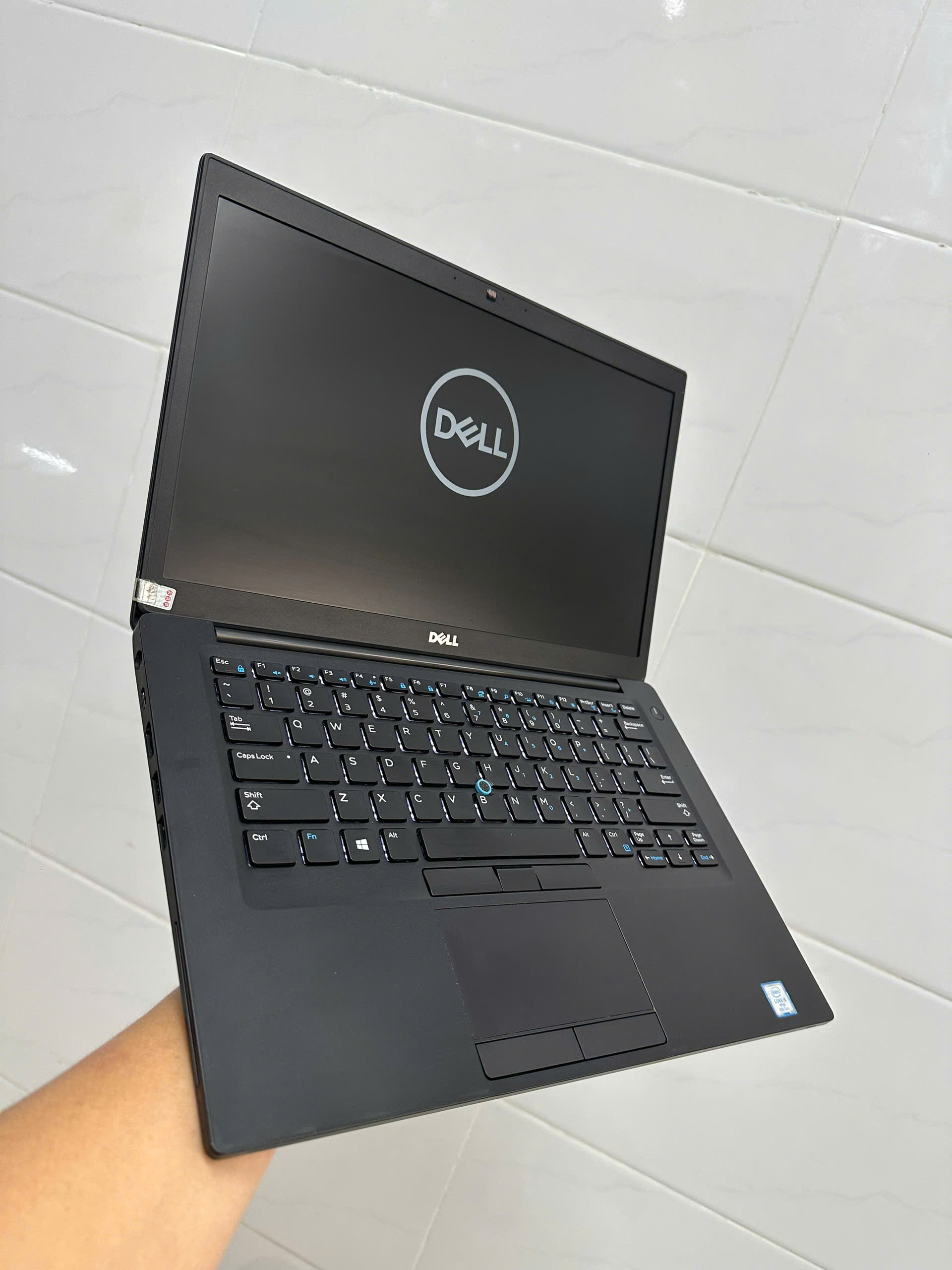 Dell Laittude 7490 I5 (2)