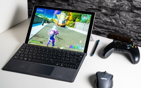 Tính năng dòng laptop Surface cũ chơi game siêu mượt