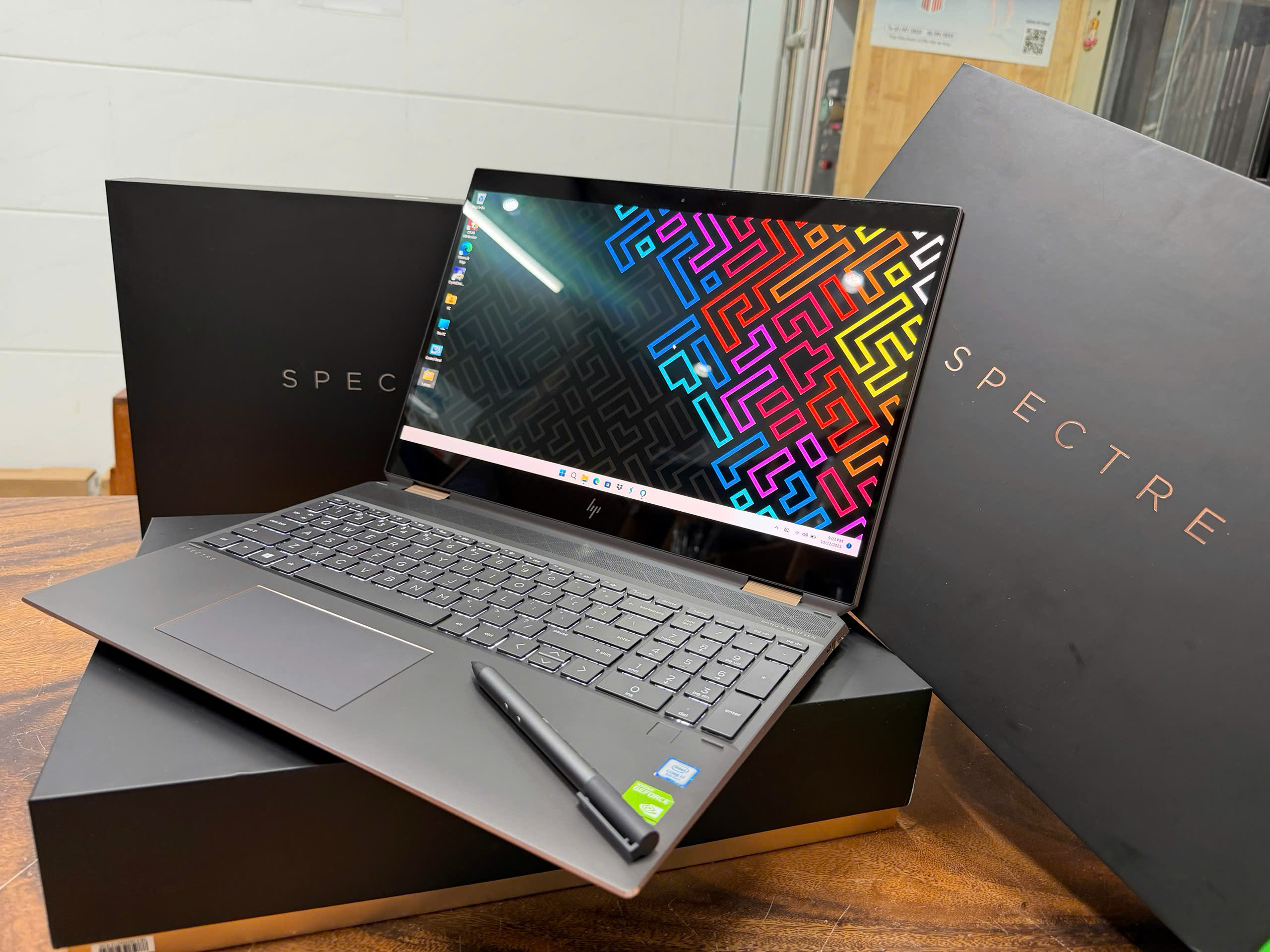 Hp Spectre 15 Gemcut, Gold Black (8)