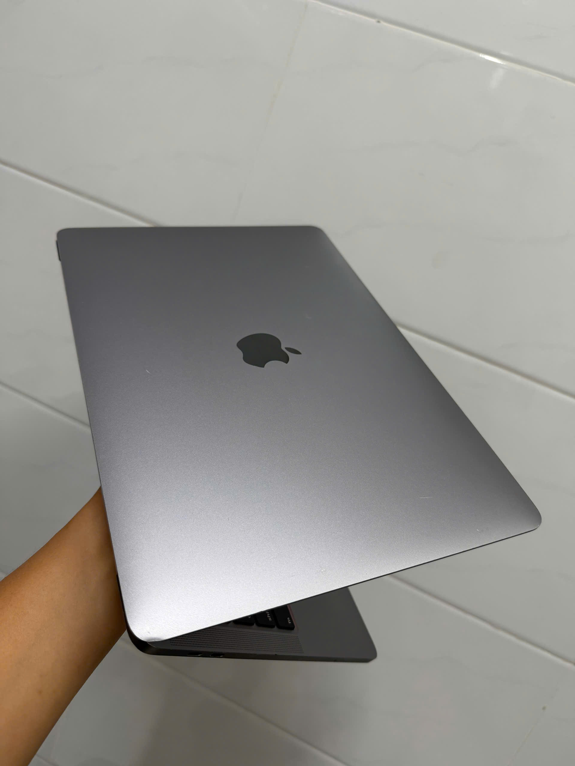 Macbook Pro 13 2020 (3)
