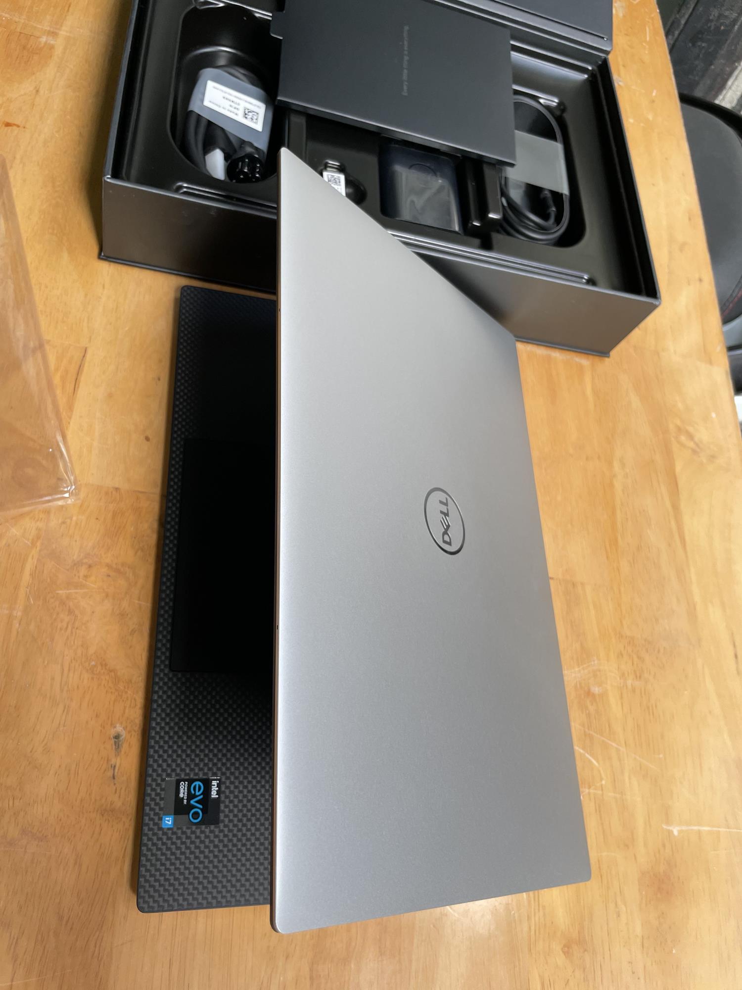 Dell Xps 13 9310, core i7-1195G7, 16G, ssd 512G, 13,4in 4k OLED
