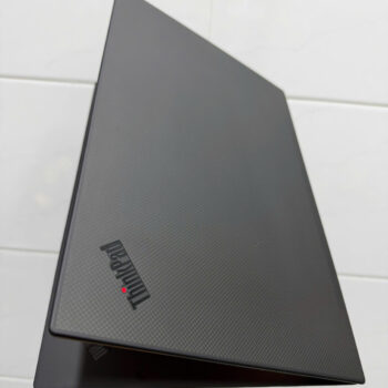 Thinkpad P1 Gen 3, i9 10885H, 16G, ssd 512G, 15,6in 4K touch