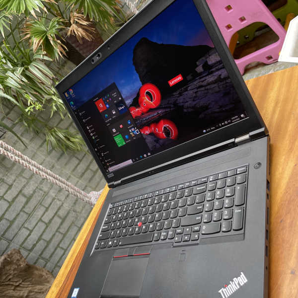 Lenovo P72 (Type 20MB) – Station De Portable Pro Xeon E-2176M, 64Go RAM, 512Go SSD, Win11 Pro