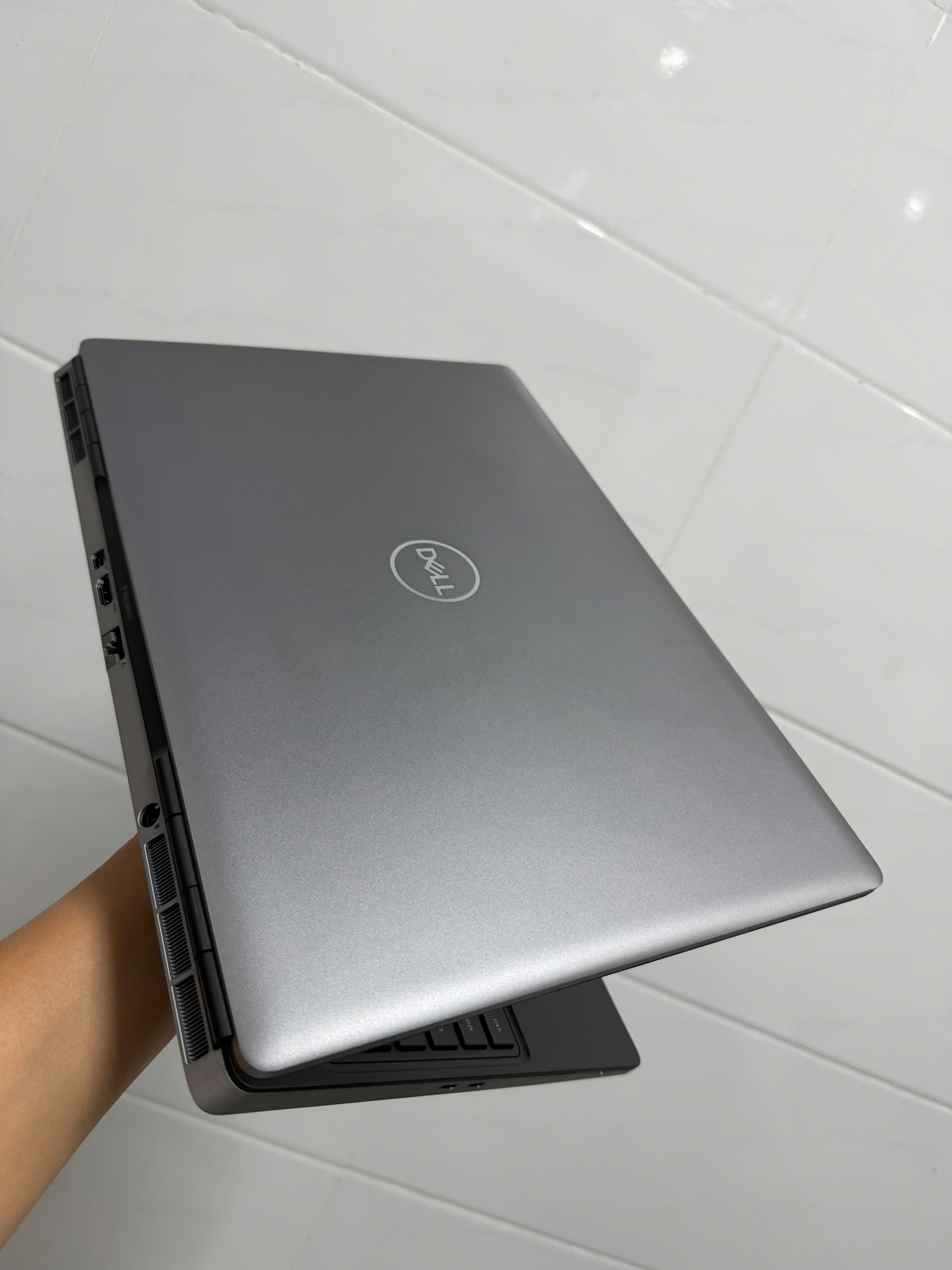 Dell Precision 7560 Touch (1)