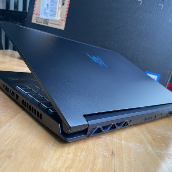 Acer Predator Triton Core I H G Ssd T Rtx Laptop C Gi R Tri U Ph T