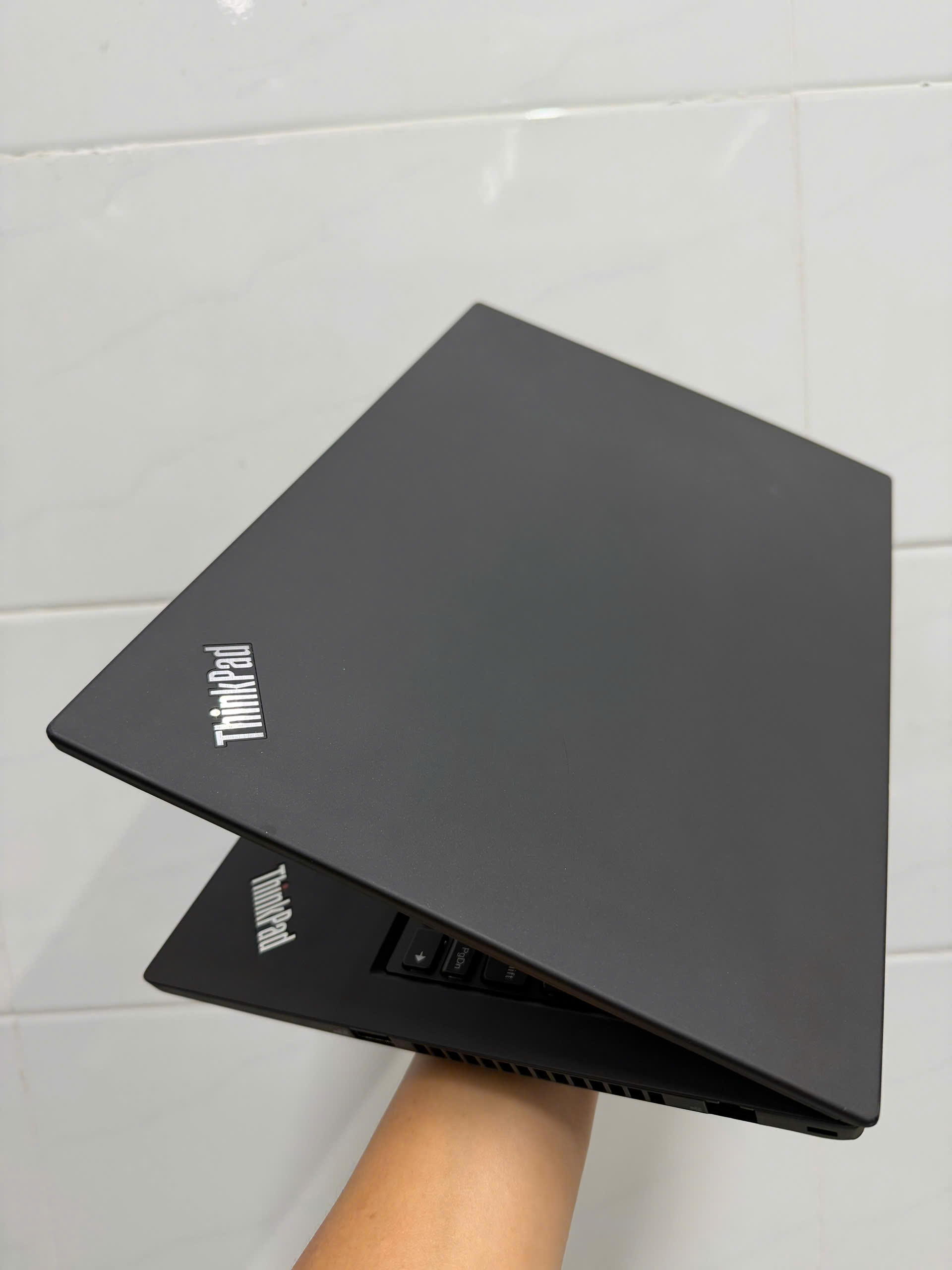 Lenovo Thinkpad T14 gen 2, core i7 – 1165G7, 14in FHD