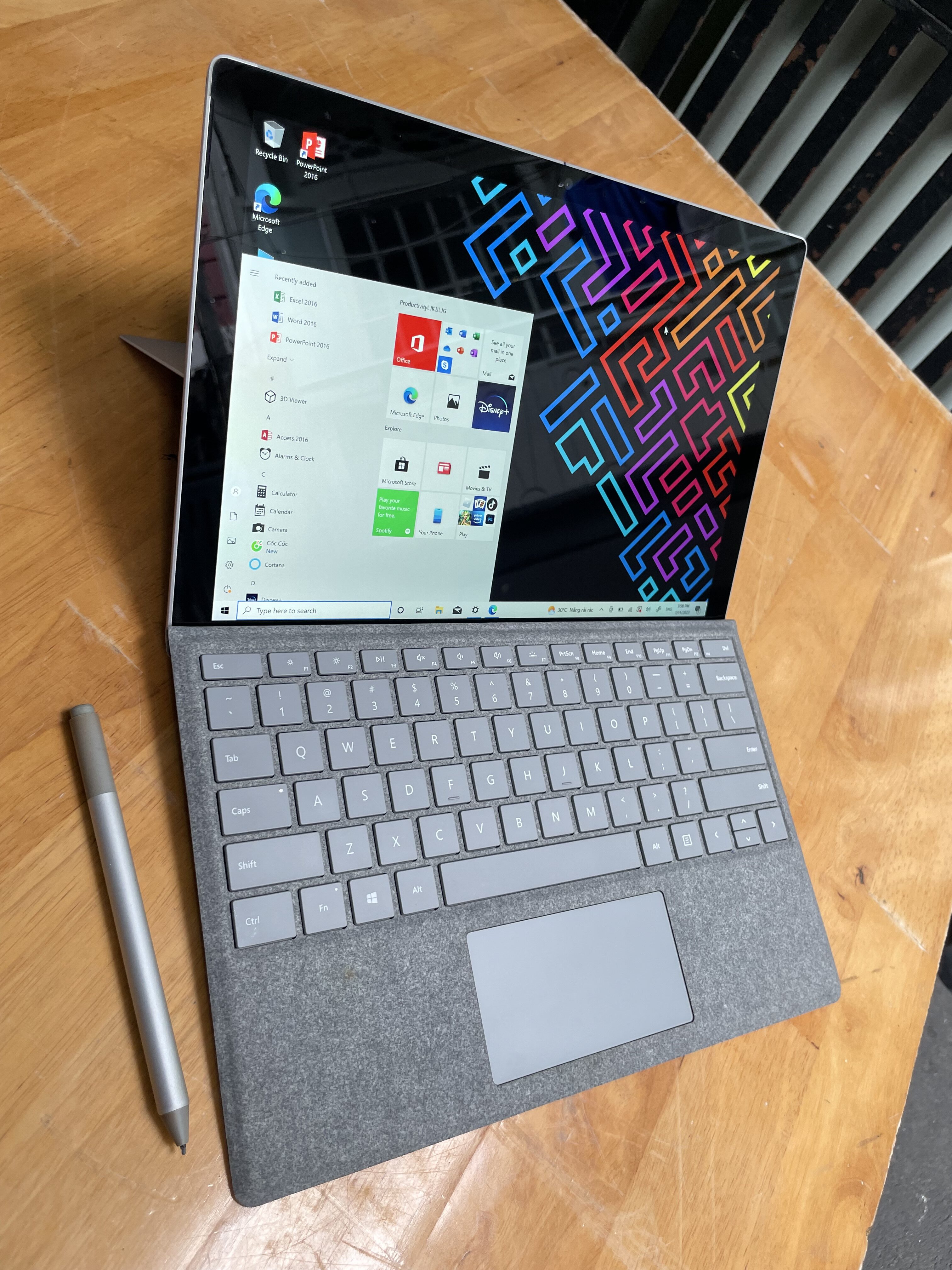Miccrosoft Surface pro 6, core i5, ram 8G, 128G - Laptop Cũ Giá Rẻ ...
