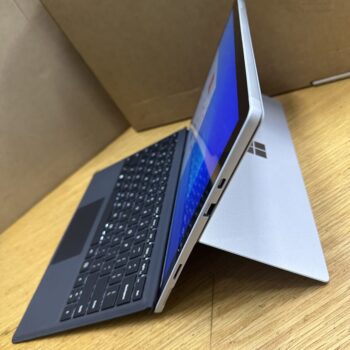 Microsoft Surface pro 7 Plus, core i5 11th, 8G, 256G.