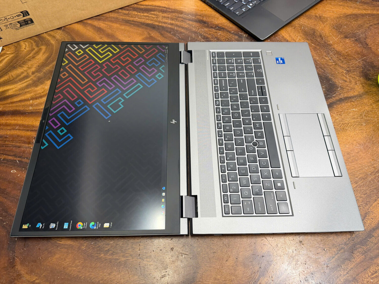 Hp Zbook Fury 17 G8 (1)