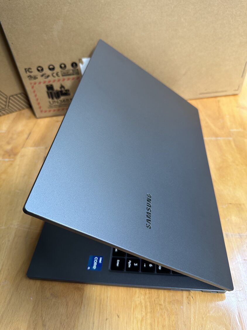 Samsung 550XDA, core i5 1135G7, 8G, 256G, 15,6in FHD