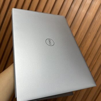 Dell vostro 16 5630, core i7 1360p, 16G, 256G, 16in FHD+