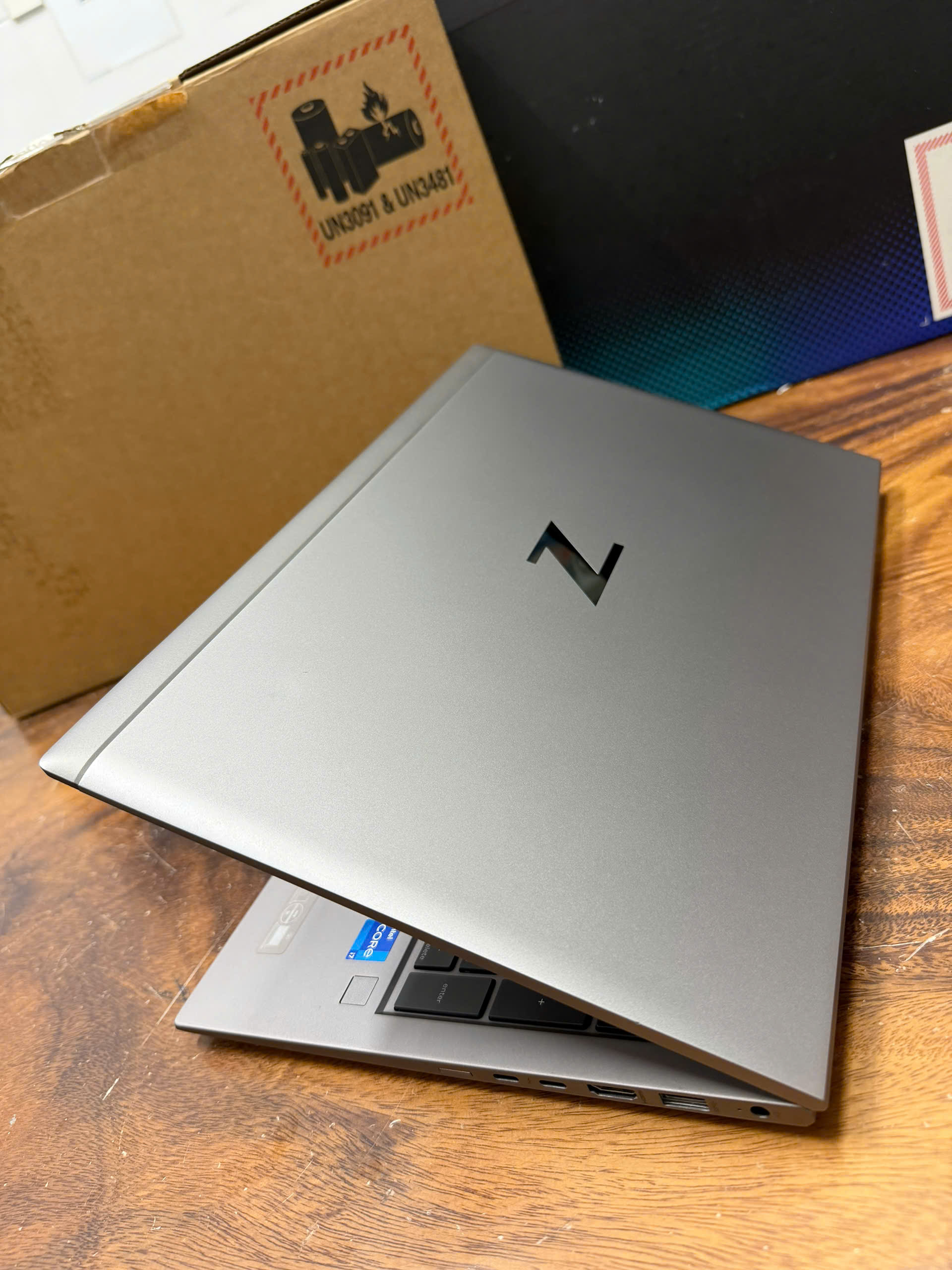 Hp Zbook Firefly 15 G8 Core I7 (7)