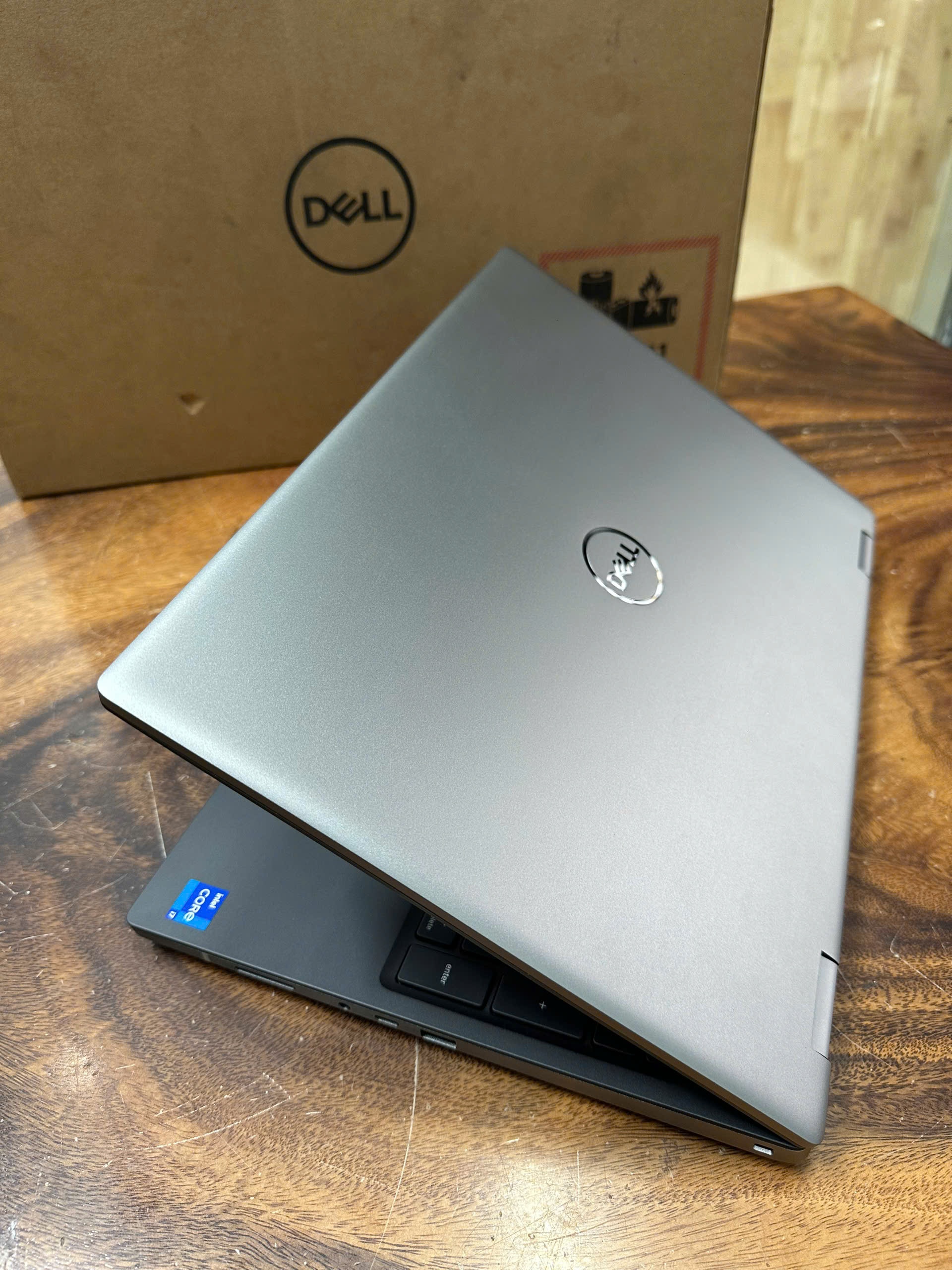 Dell Precision 7680 (2)