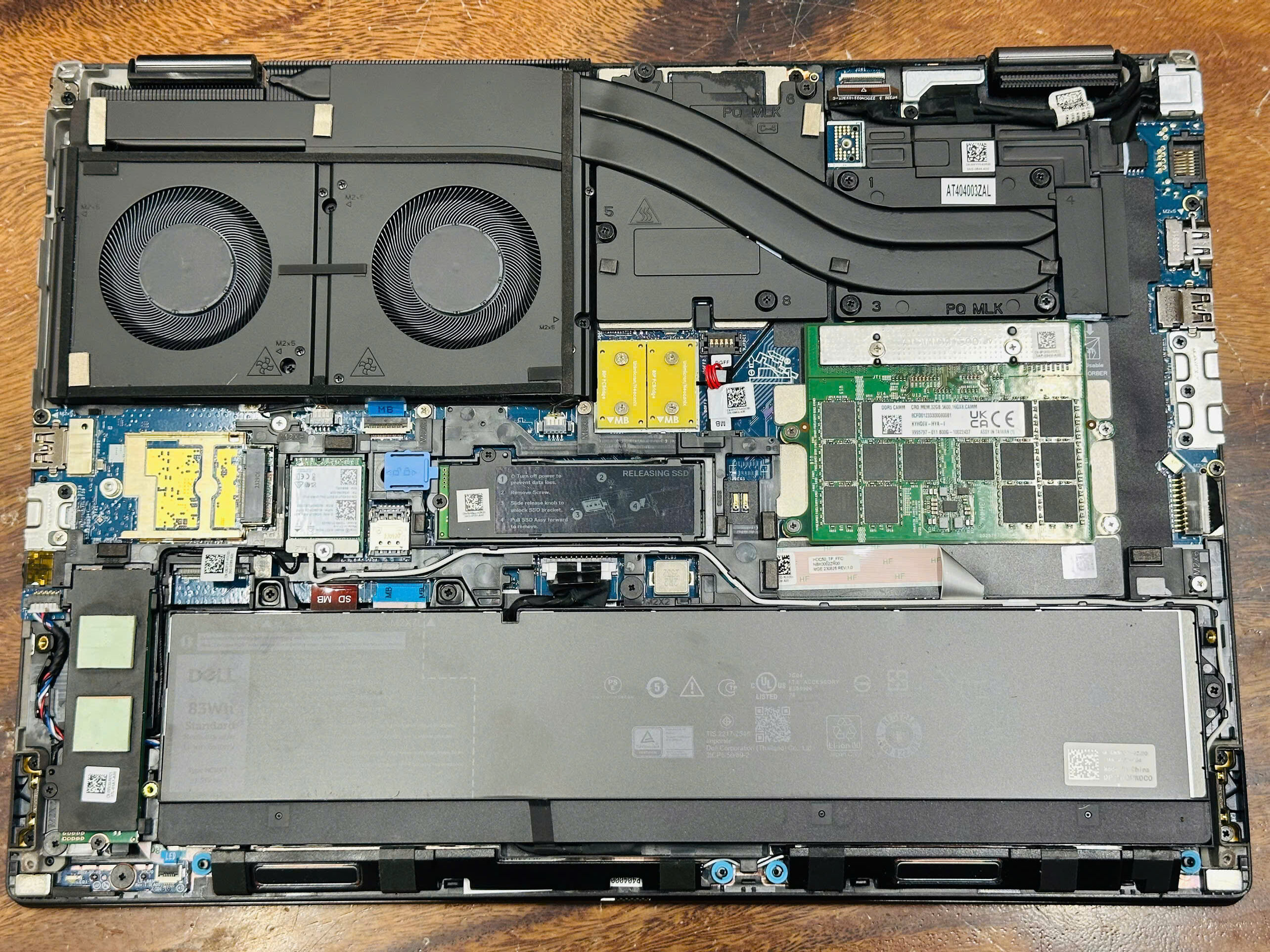 Pin Dell Precision 7680 dễ dàng thay thế