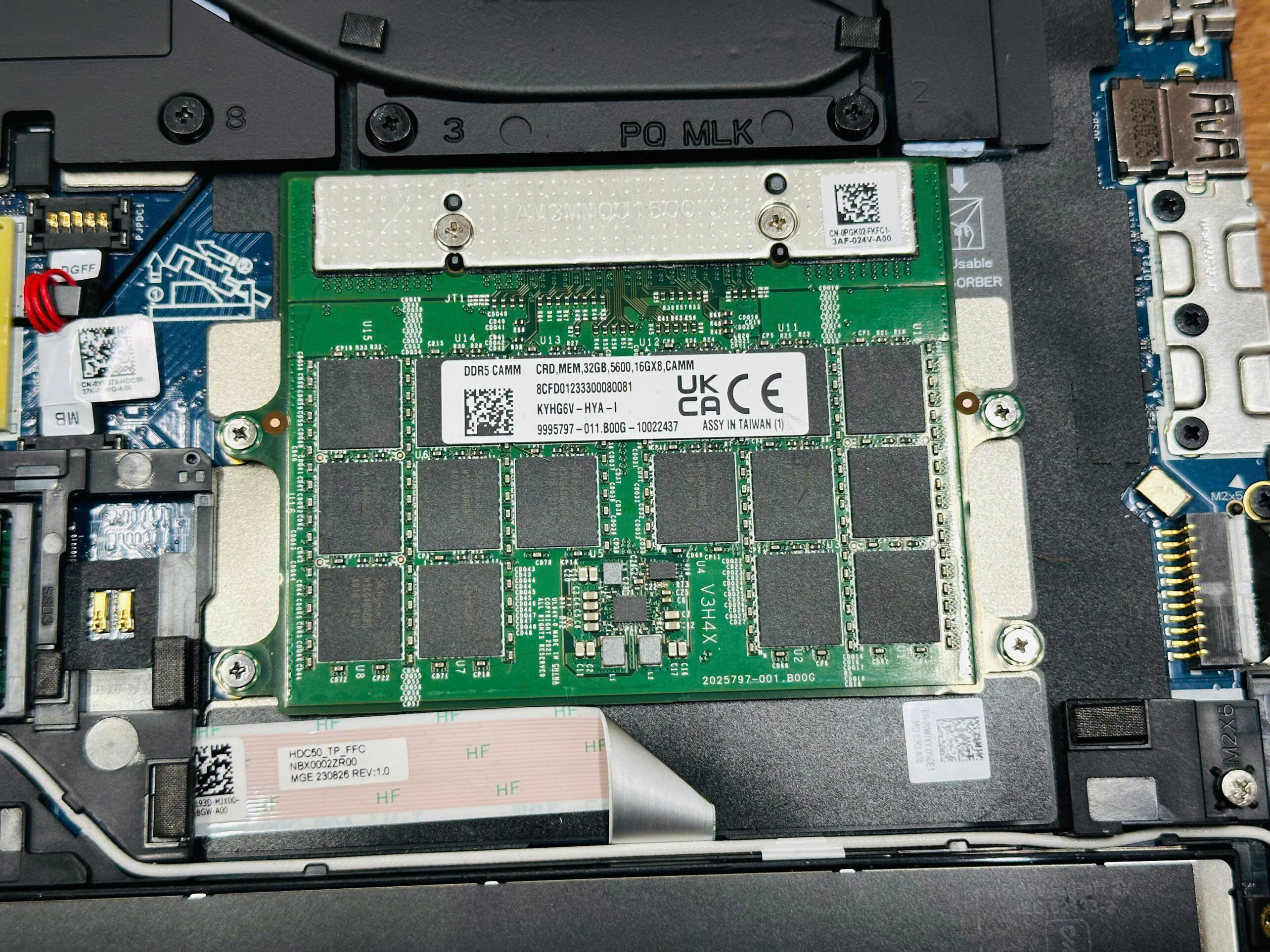 Dell Precision 7680 là một trong những máy trạm sử dụng RAM CAMM