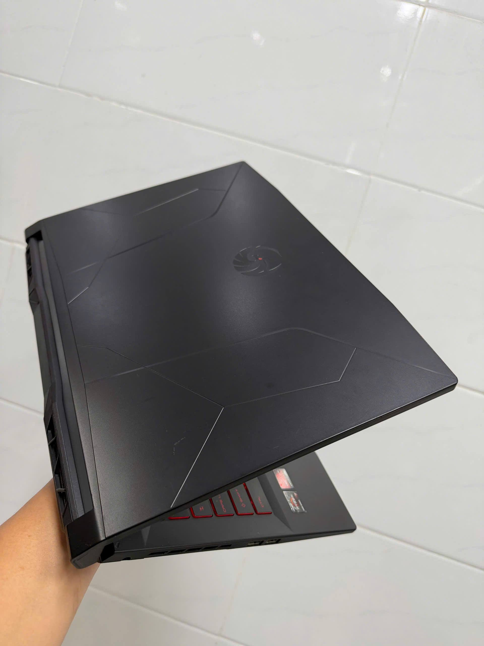 Msi Brabo 15 D5dd (5)