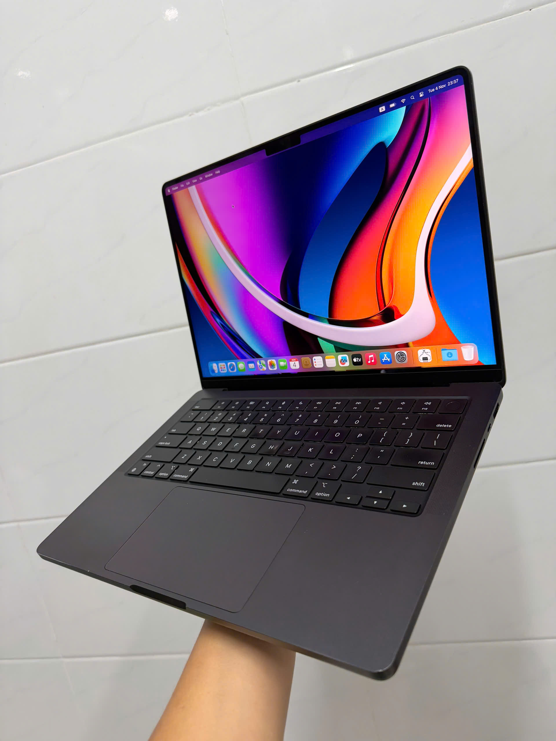 Macbook Pro 14 M3 Pro 90 (5)