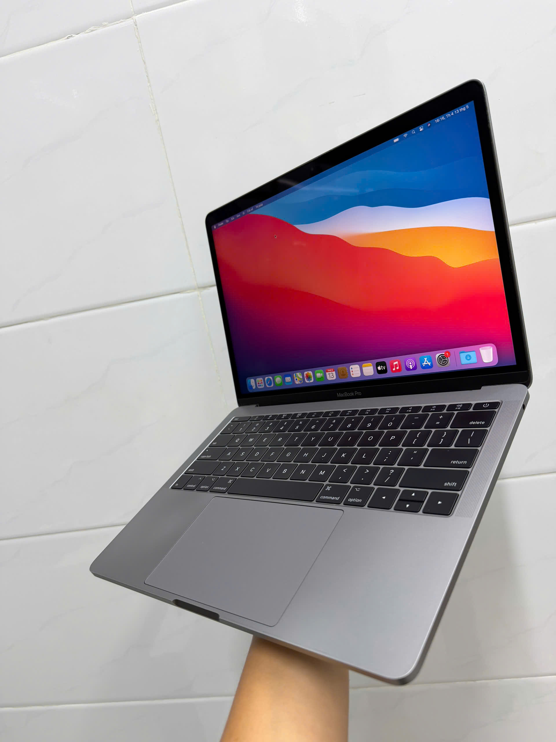 Macbook Pro 2017 13in (2)