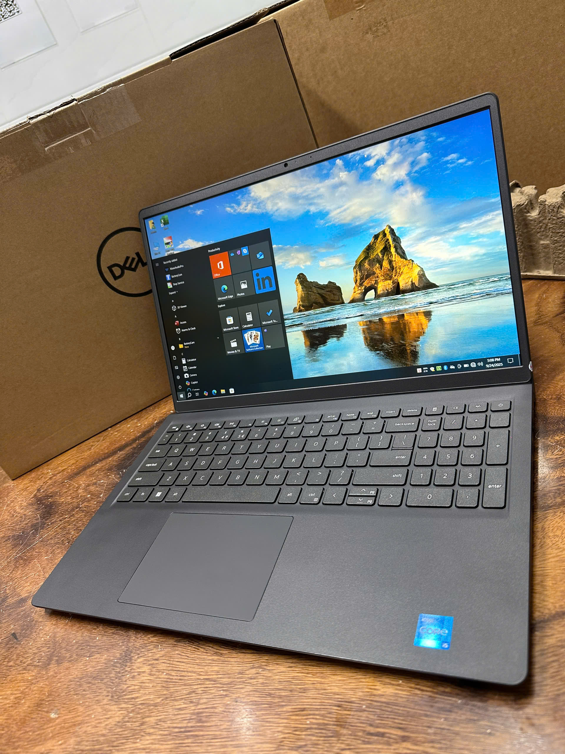 Dell Vostro 3520 I5 (3)