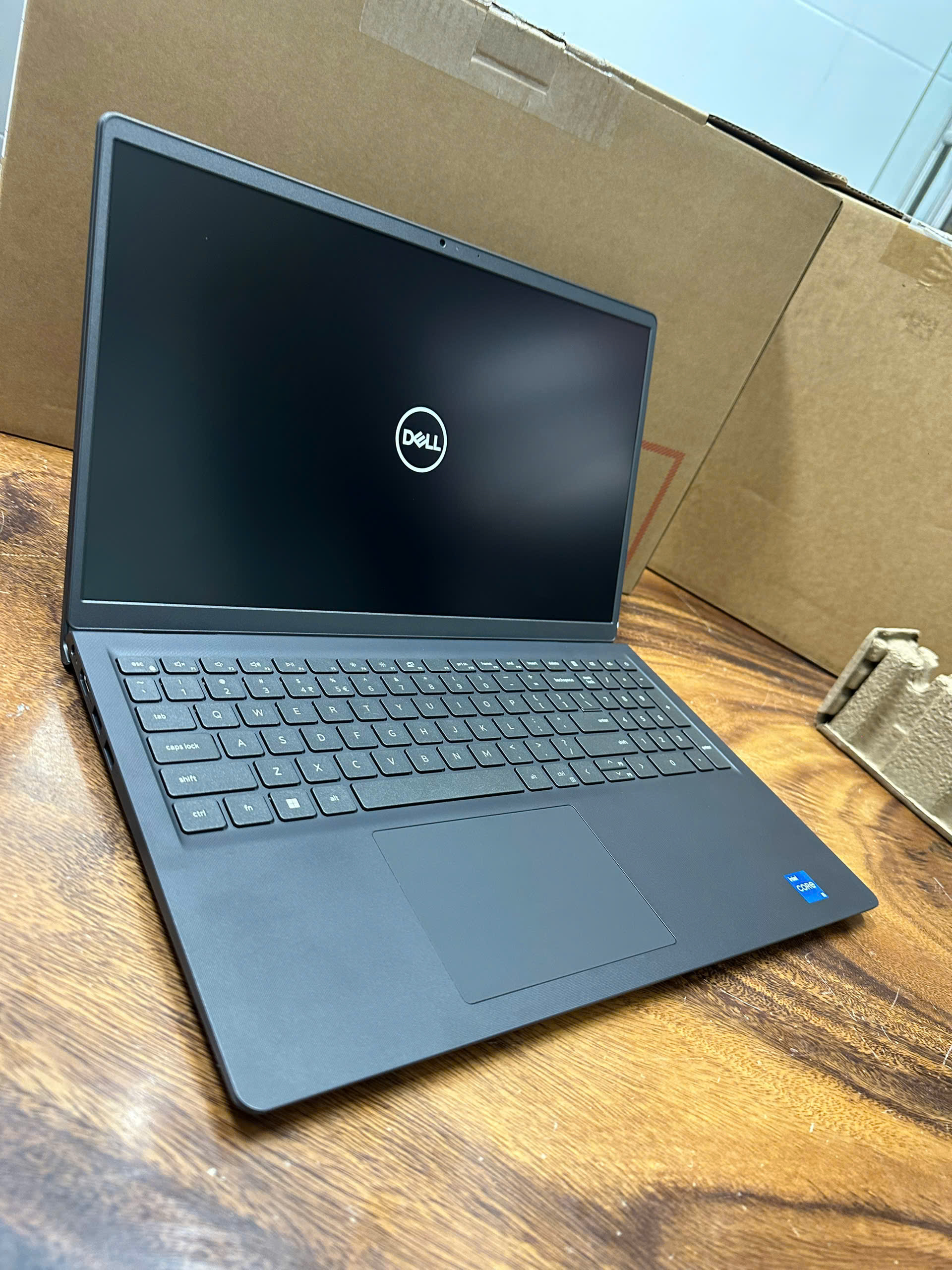 Dell Vostro 3520 I5 (7)
