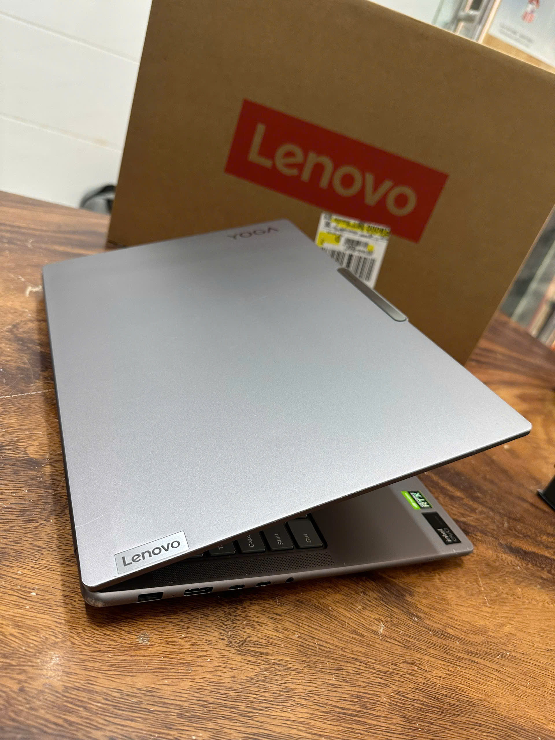 Lenovo Yoga Pro 9 16imh9 (yoga Pro 9i) (5)