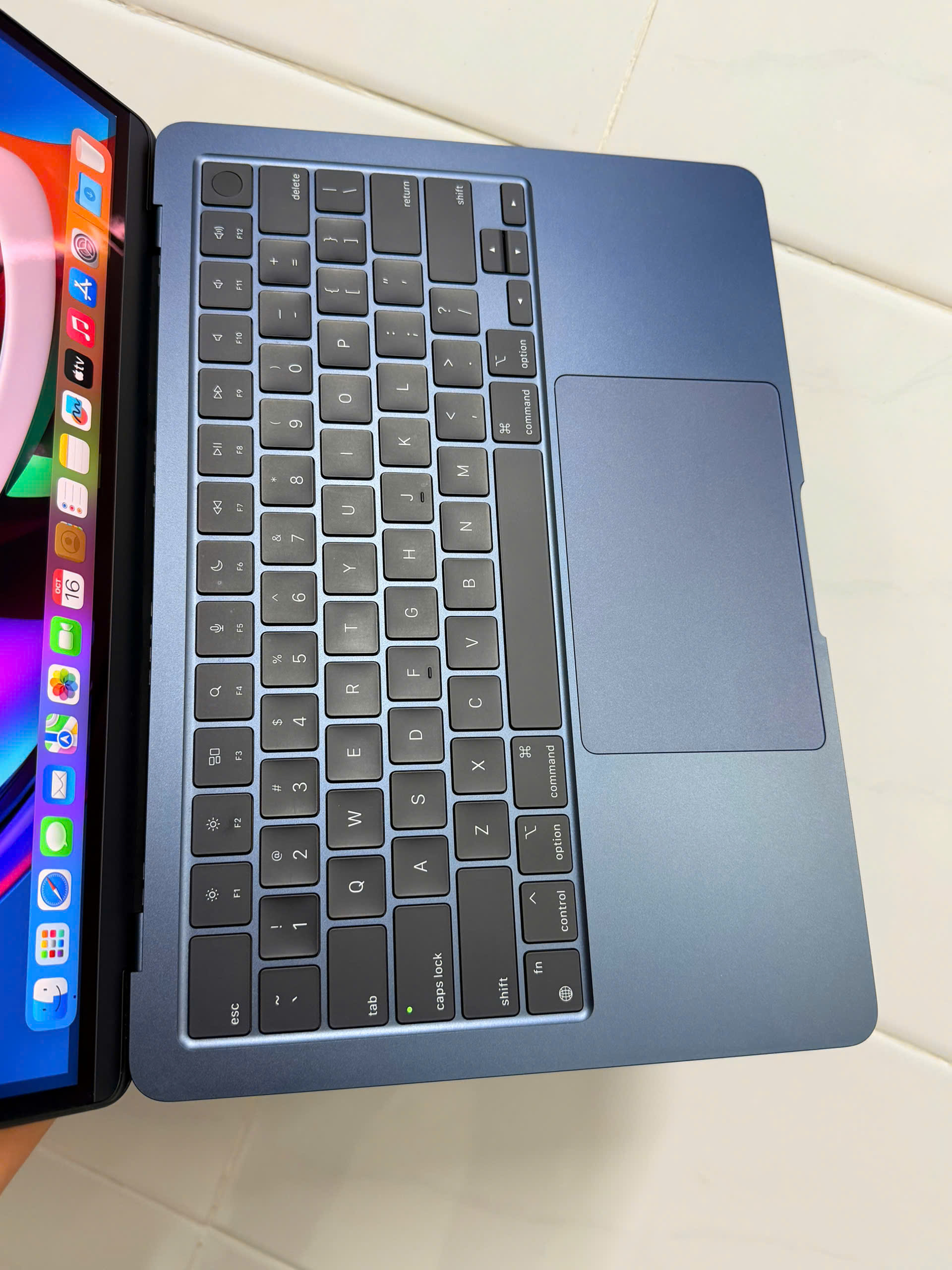 Macbook Air M3 13 (2)