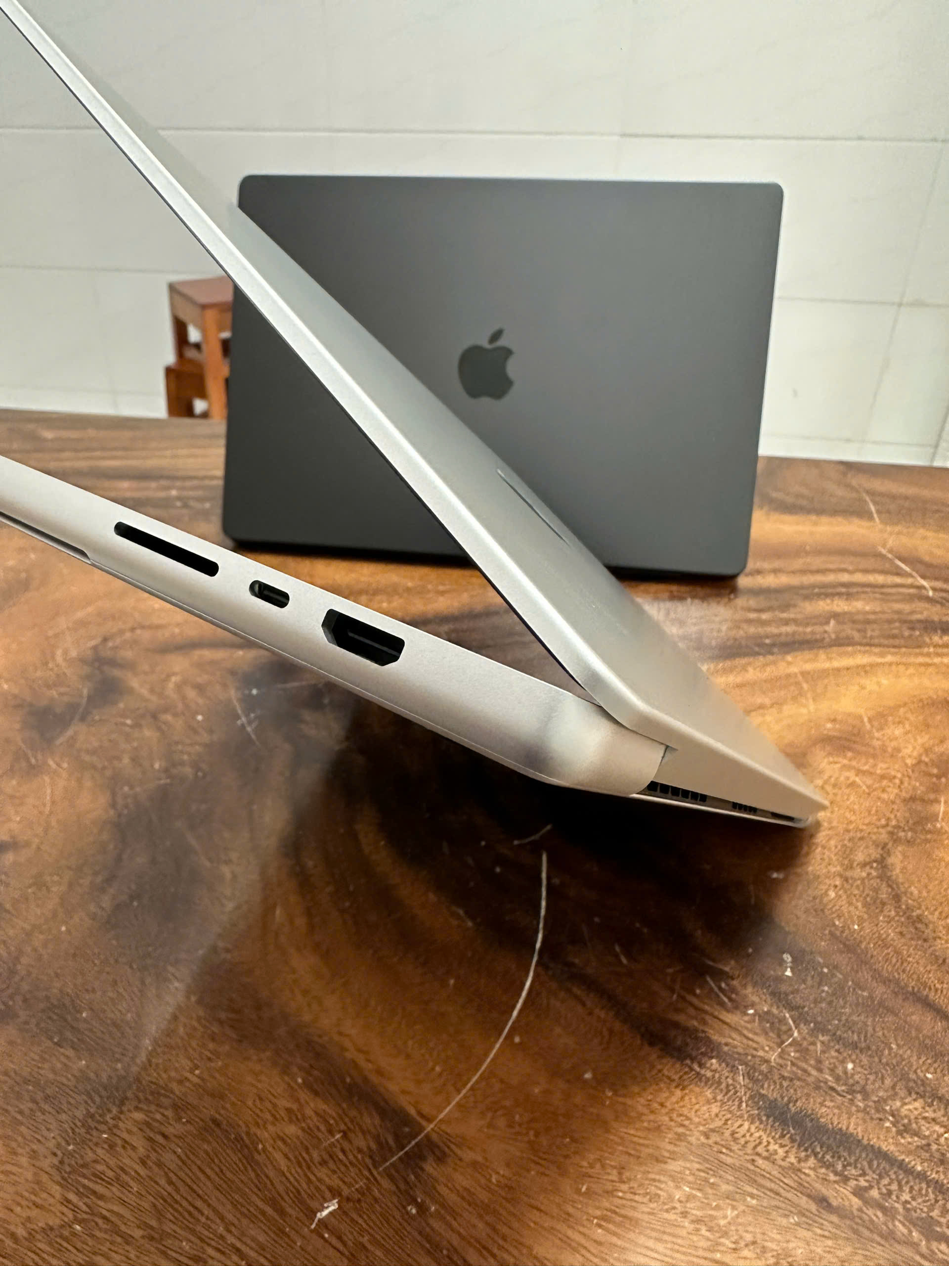 Macbook Pro 16 M1 Silver (12)