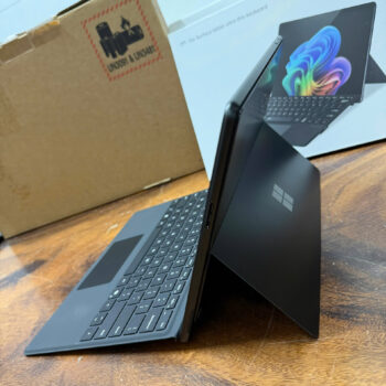 Microsoft Surface Pro 11 Snapdragon X Plus, 16G, 512G.