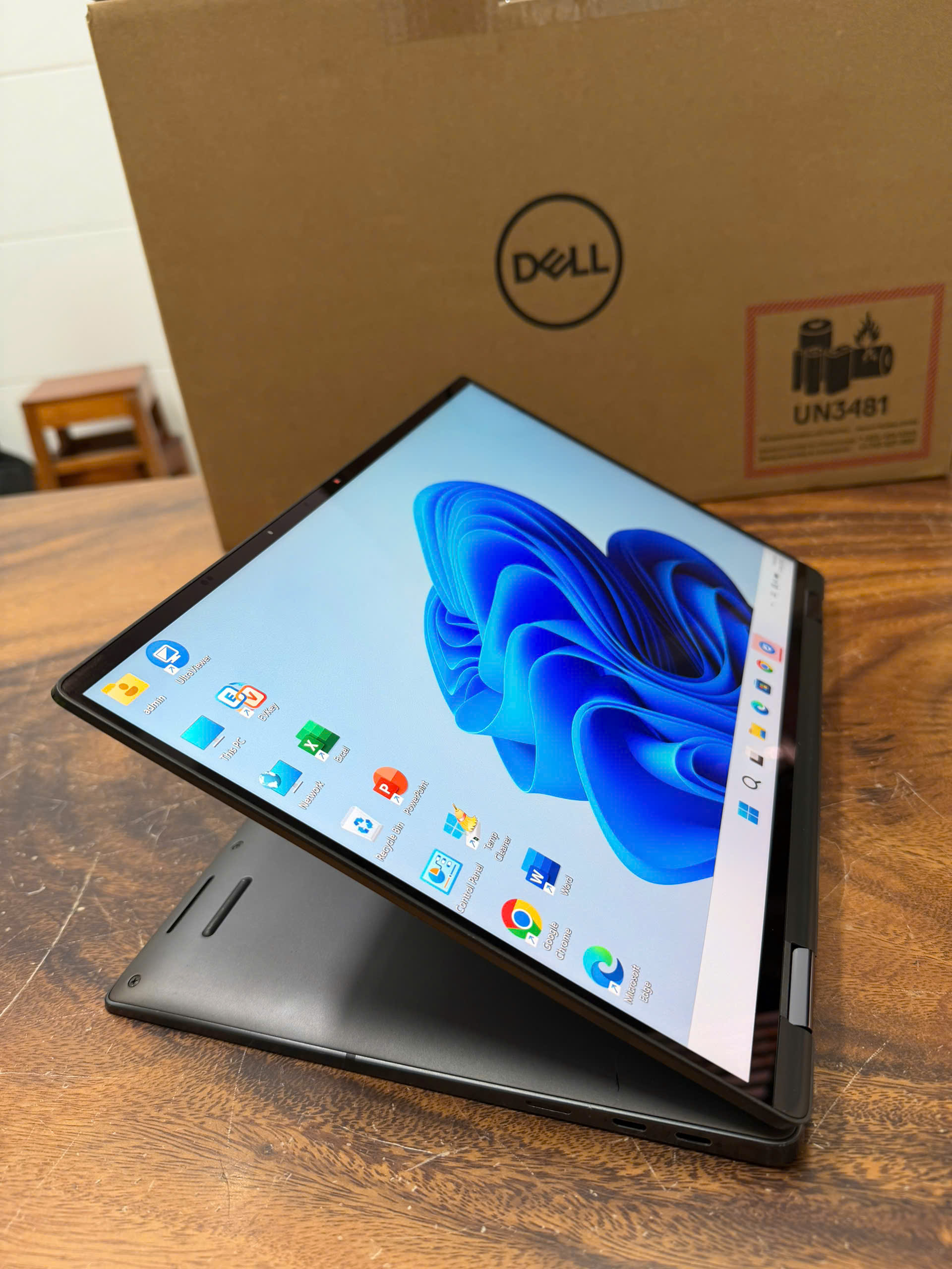 Dell Latitude 9440 2in1 Core I7 (5)