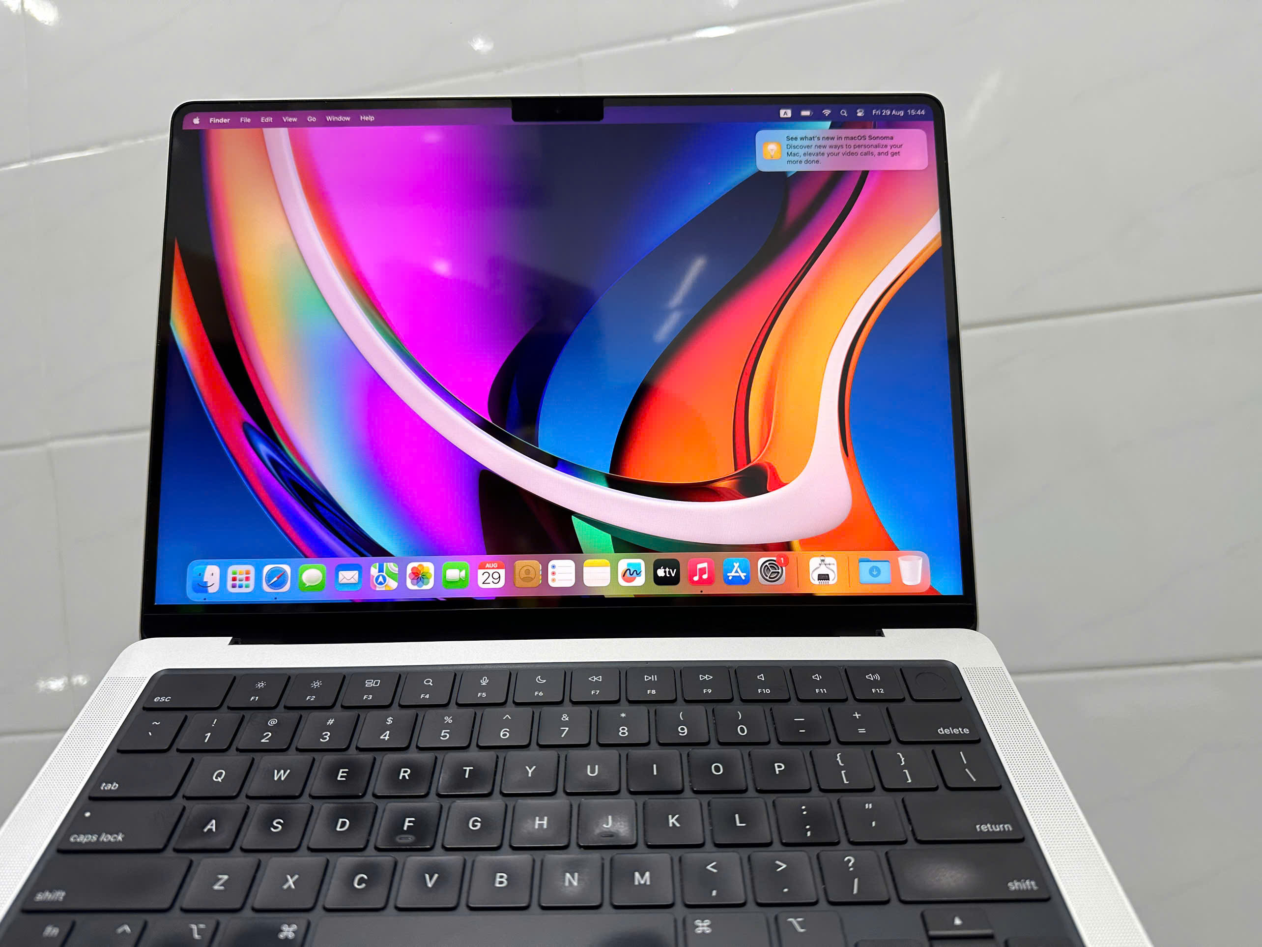 Macbook Pro 14 M3 Max Silver (1)