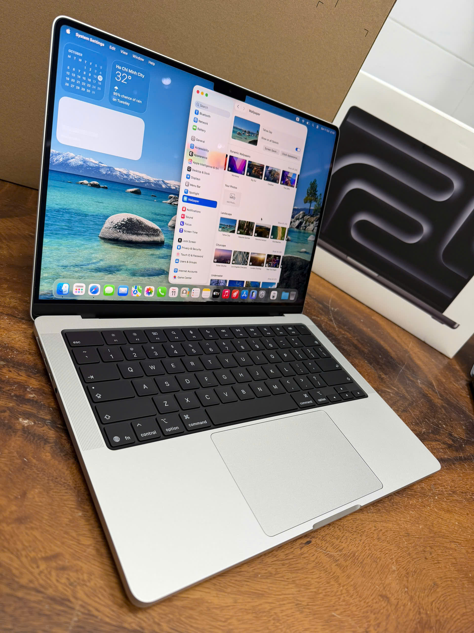 Macbook Pro 14 M5 Like New (3)