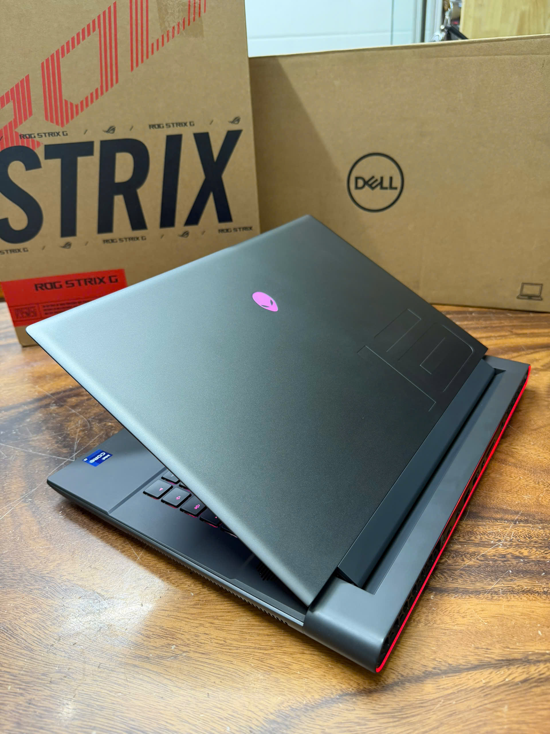 Dell Alienware M16 R1 (1)