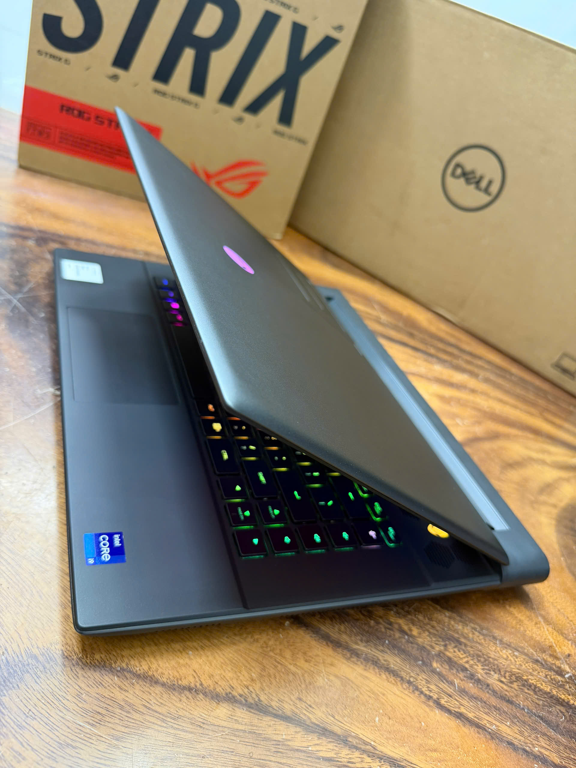 Dell Alienware M16 R1 (8)