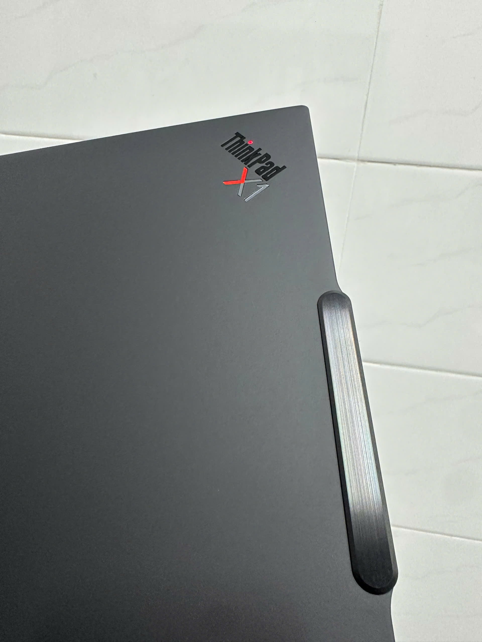Thinkpad X1 Carbon Gen 12 Haptic (2)