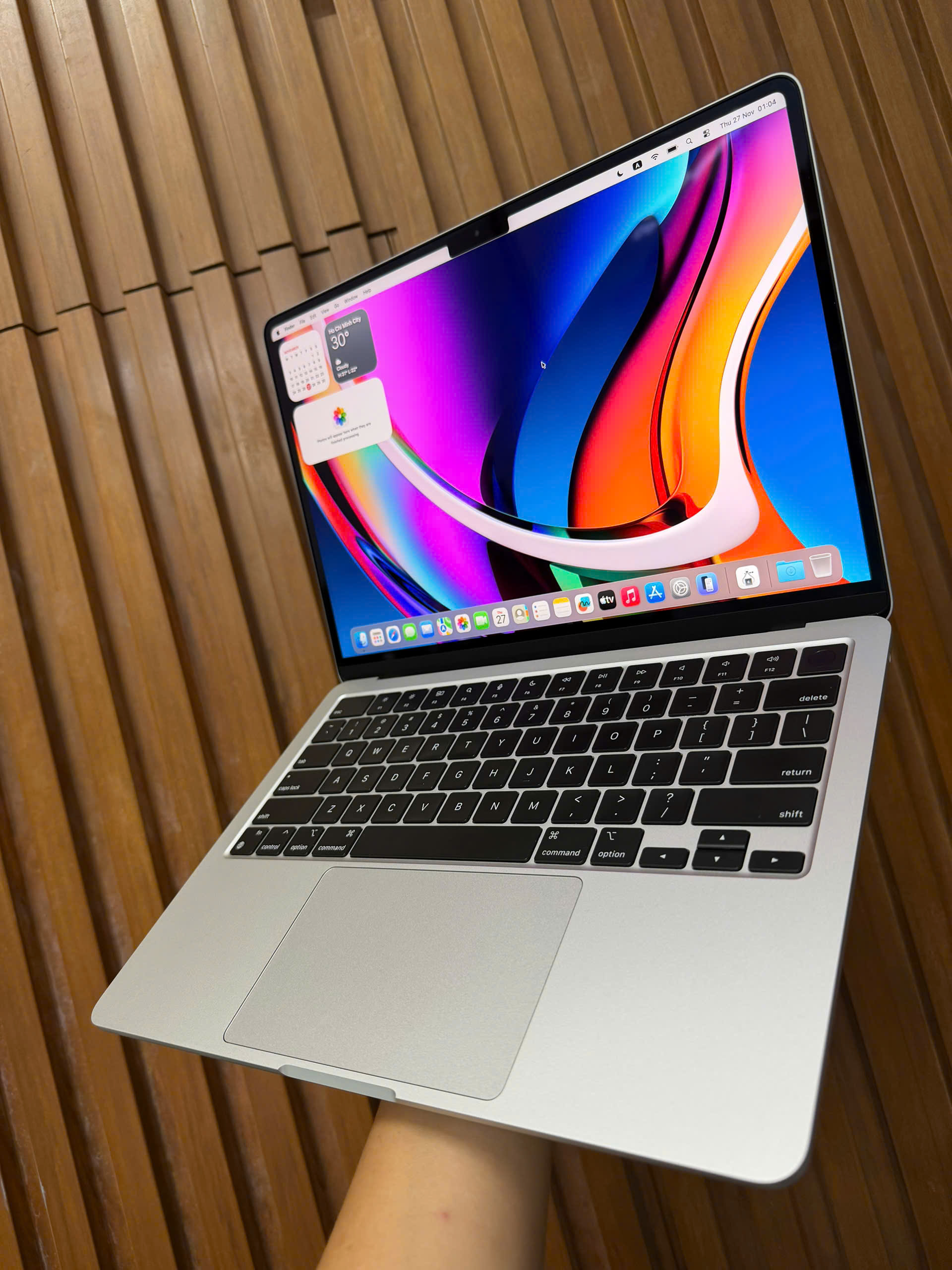 Macbook Air 13.6in M2 Silver (3)
