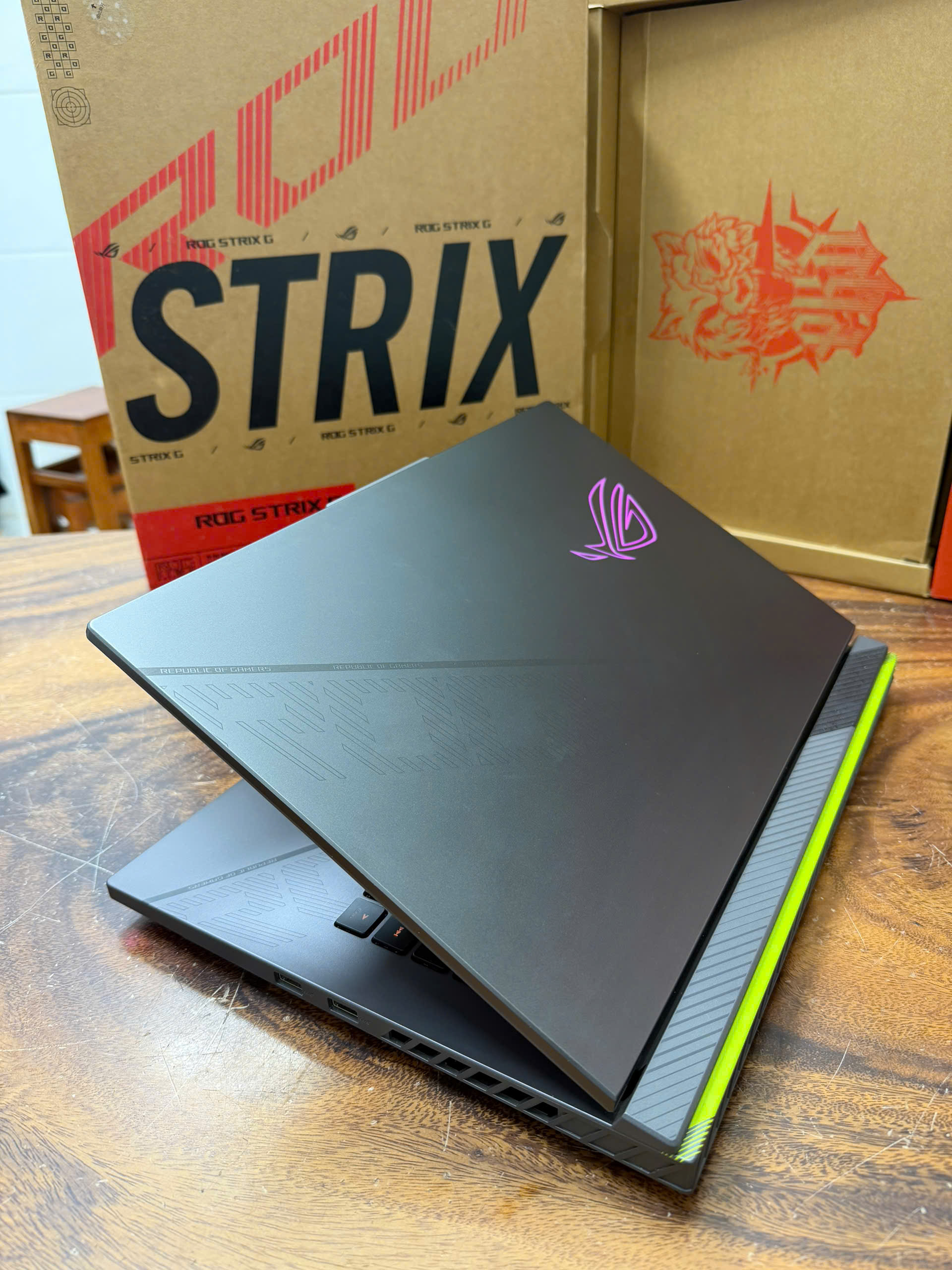 Asus ROG Strix G16, core i9 14900HX, 16G, 1T, RTX4060, 16in FHD+
