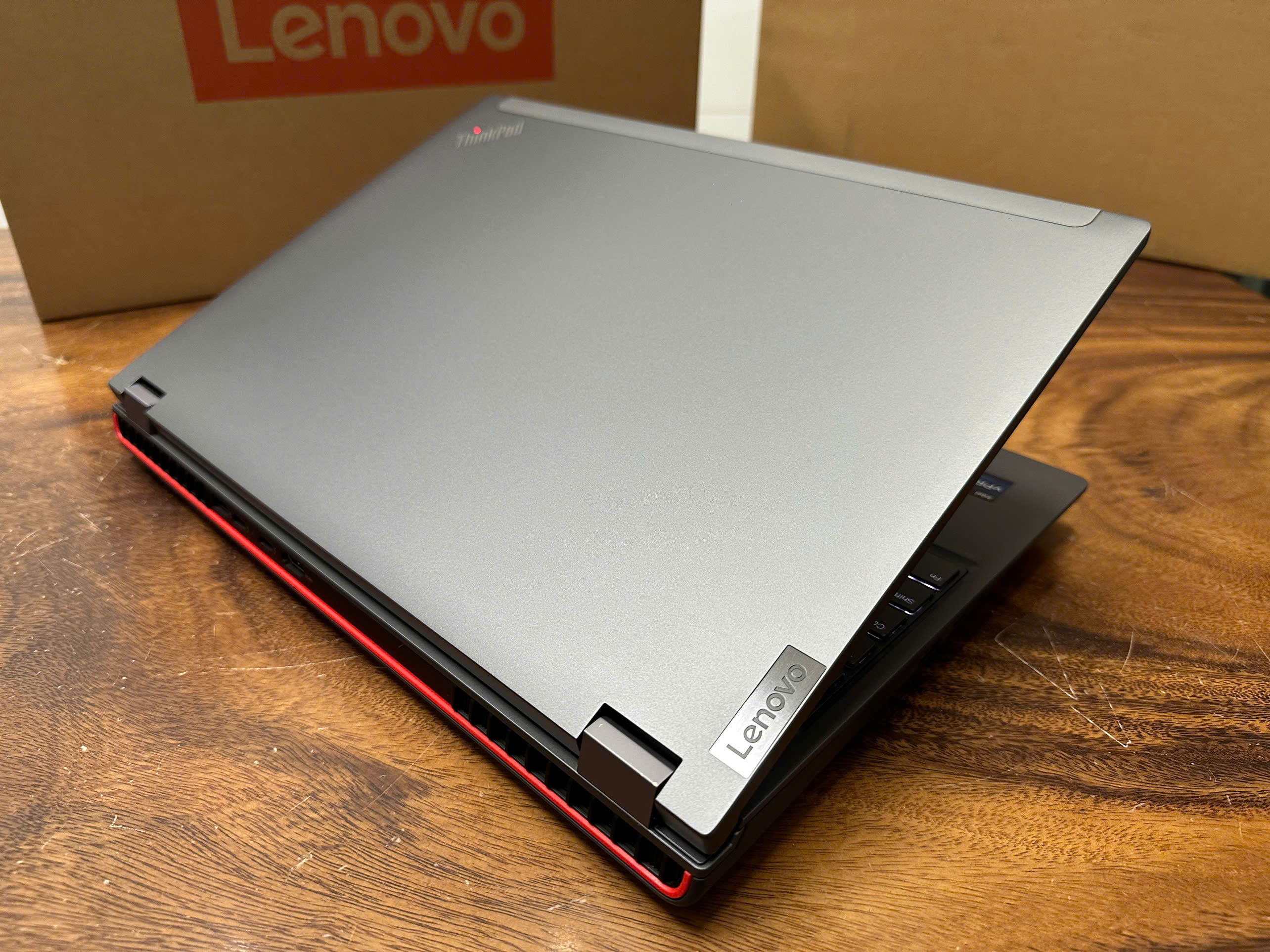 Thinkpad P16 Gen 2 (6)