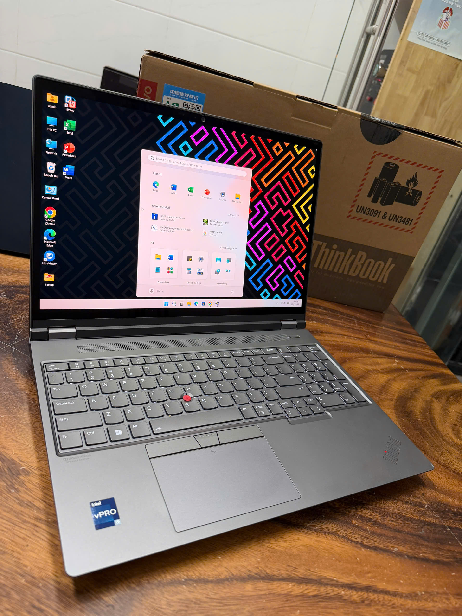 Thinkpad P16 Gen 2 Oled (8)