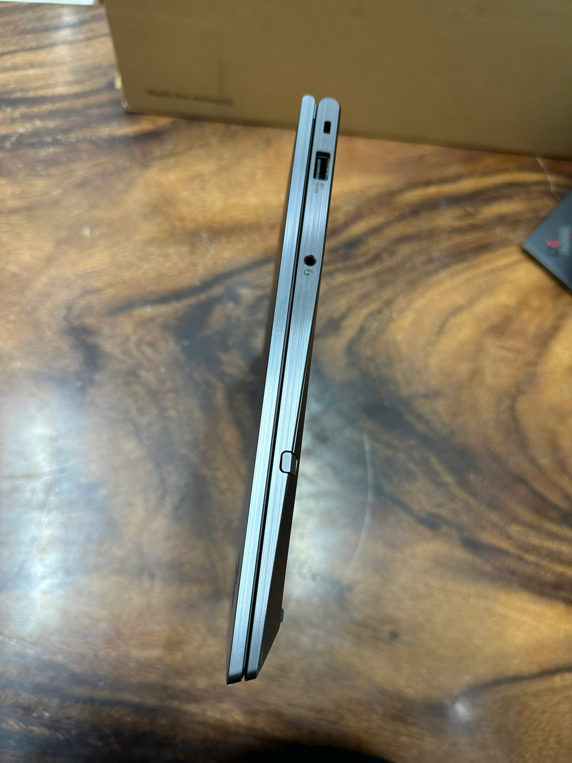 Thinkpad X1 Yoga Gen 7 Oled (1)