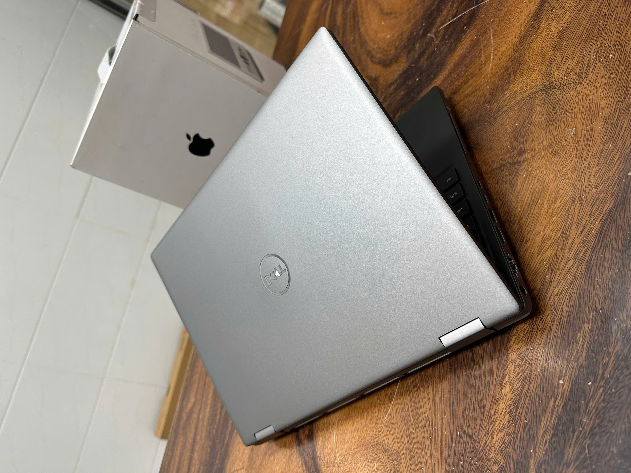 Thiết kế Dell Precision 7680 sang trọng và đạt tiêu chuẩn Quân đội về độ bền
