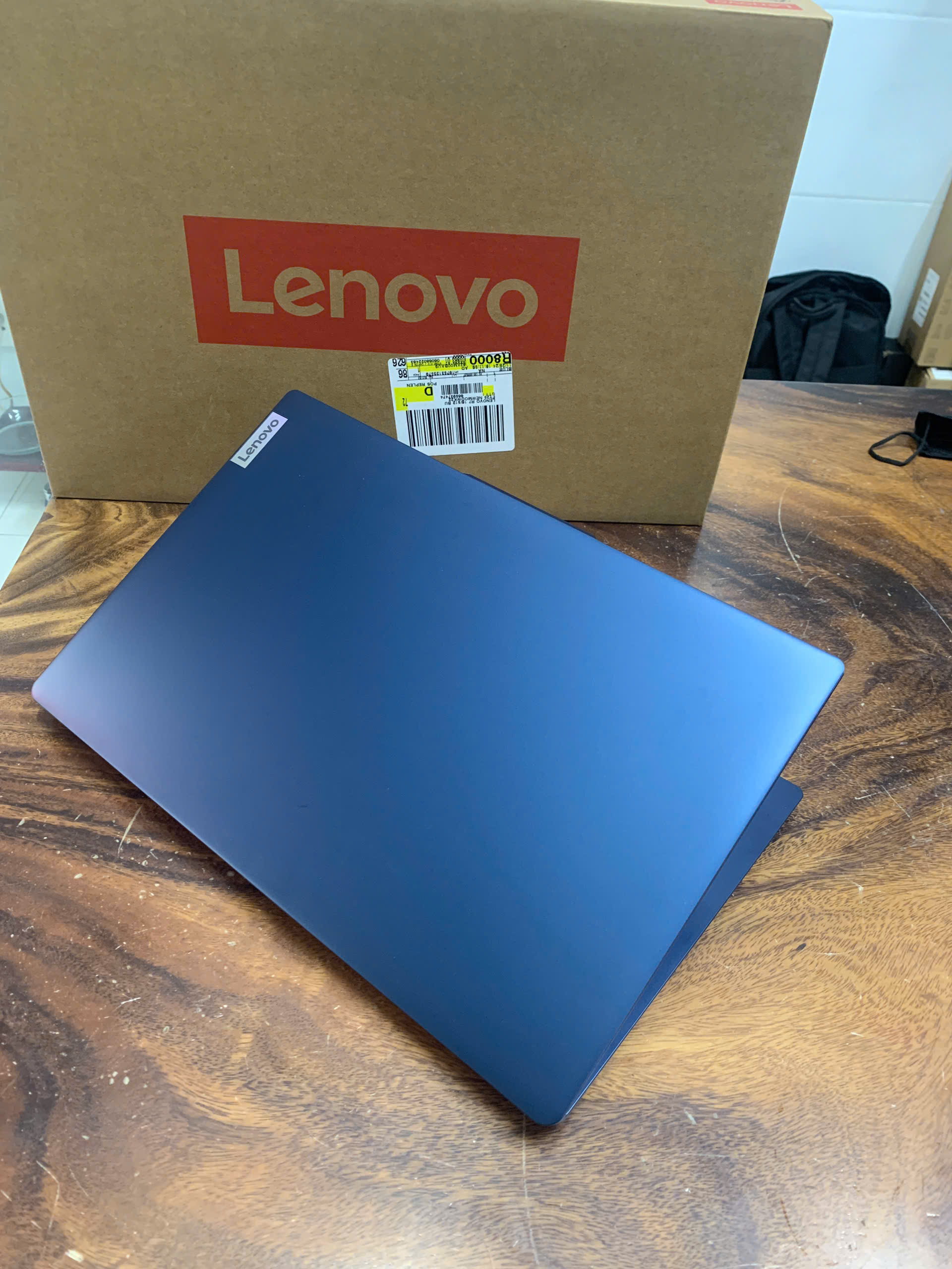 Lenovo Ideapad Slim 3 15abr8 (1)