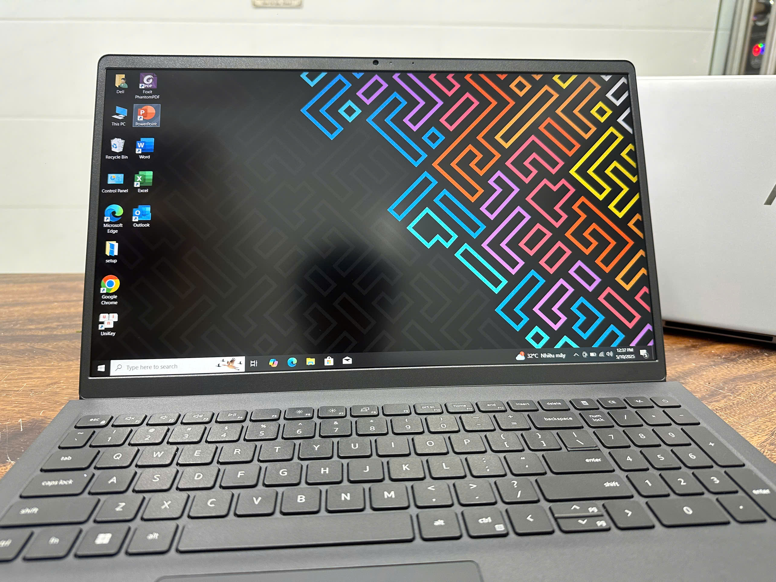Dell Inspiron 3520 Core I3 (1)