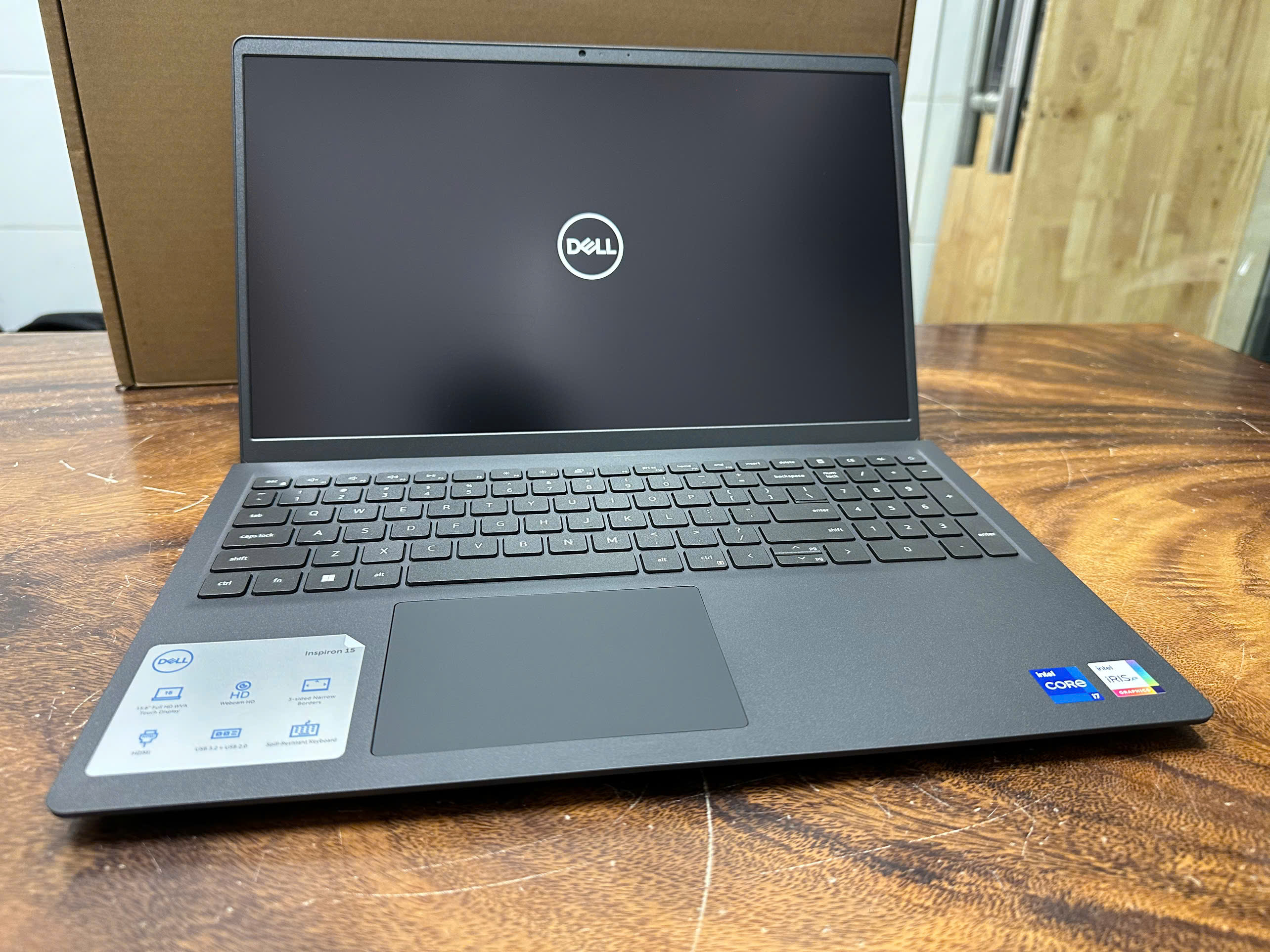 Dell Inspiron 3530 (7)