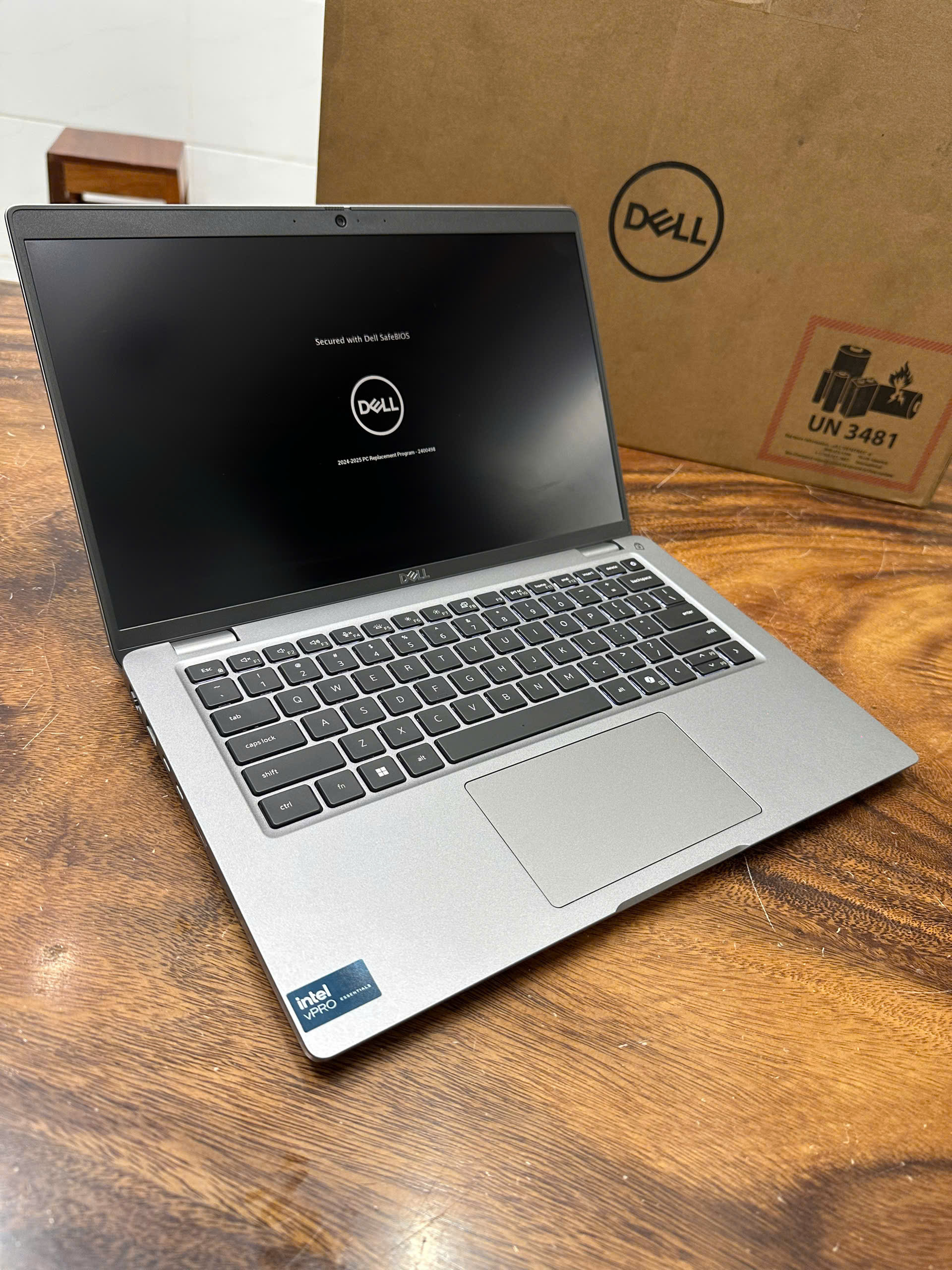 Dell Latitude 5450 là dòng mới nhất hiện tại Dell Latitude 5000 Series