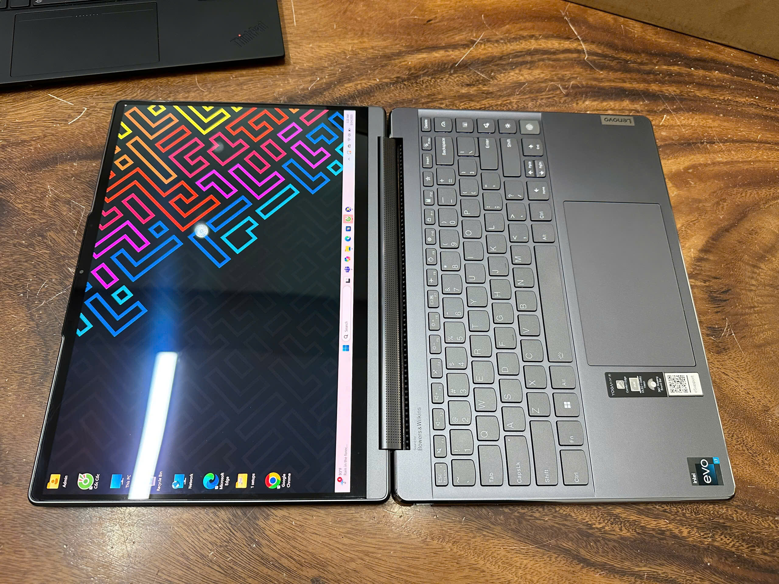 Lenovo Yoga 9 14irp8 (4)