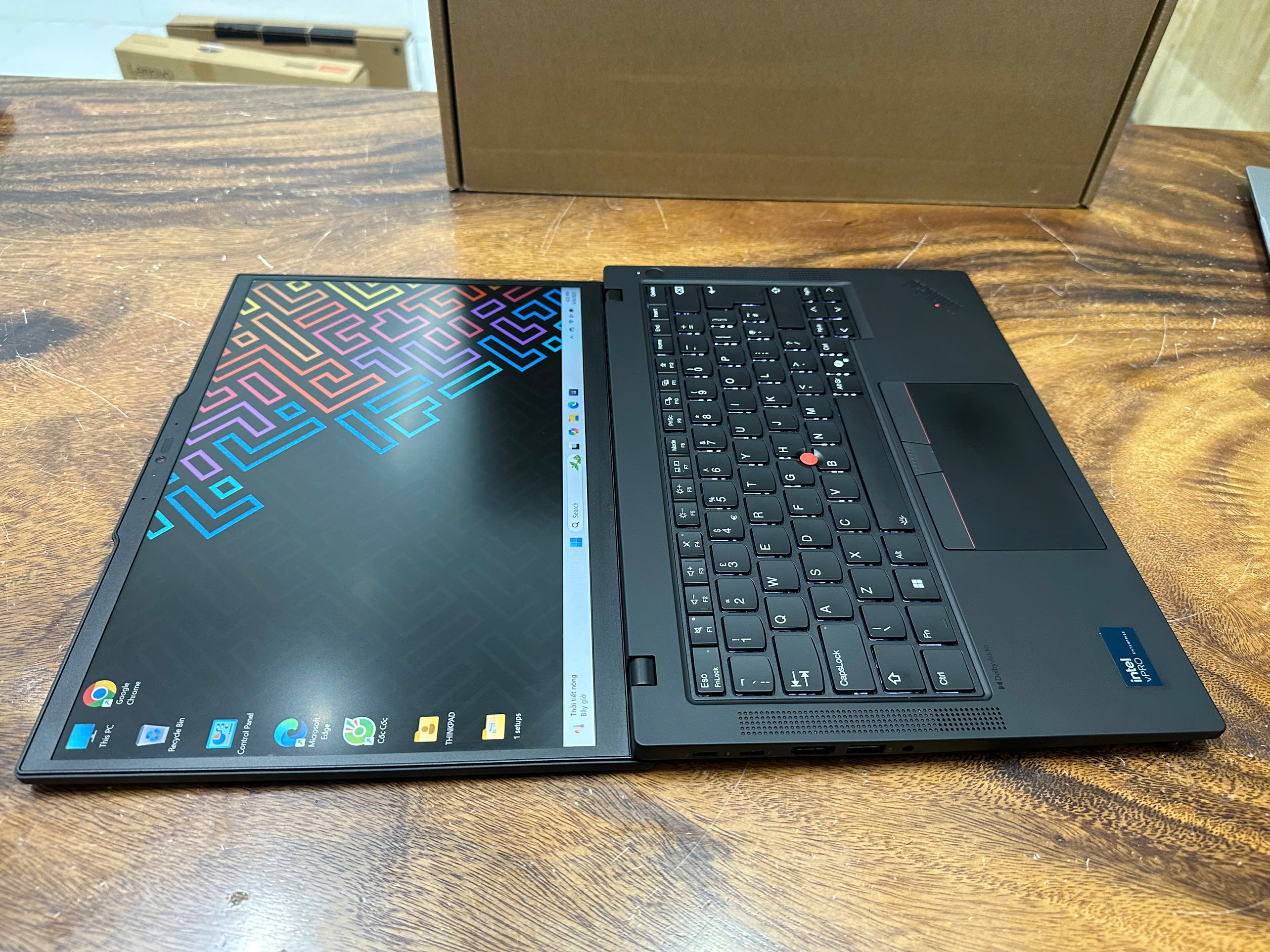 Thinkpad T14 Gen 5 Ultra 7 (2)