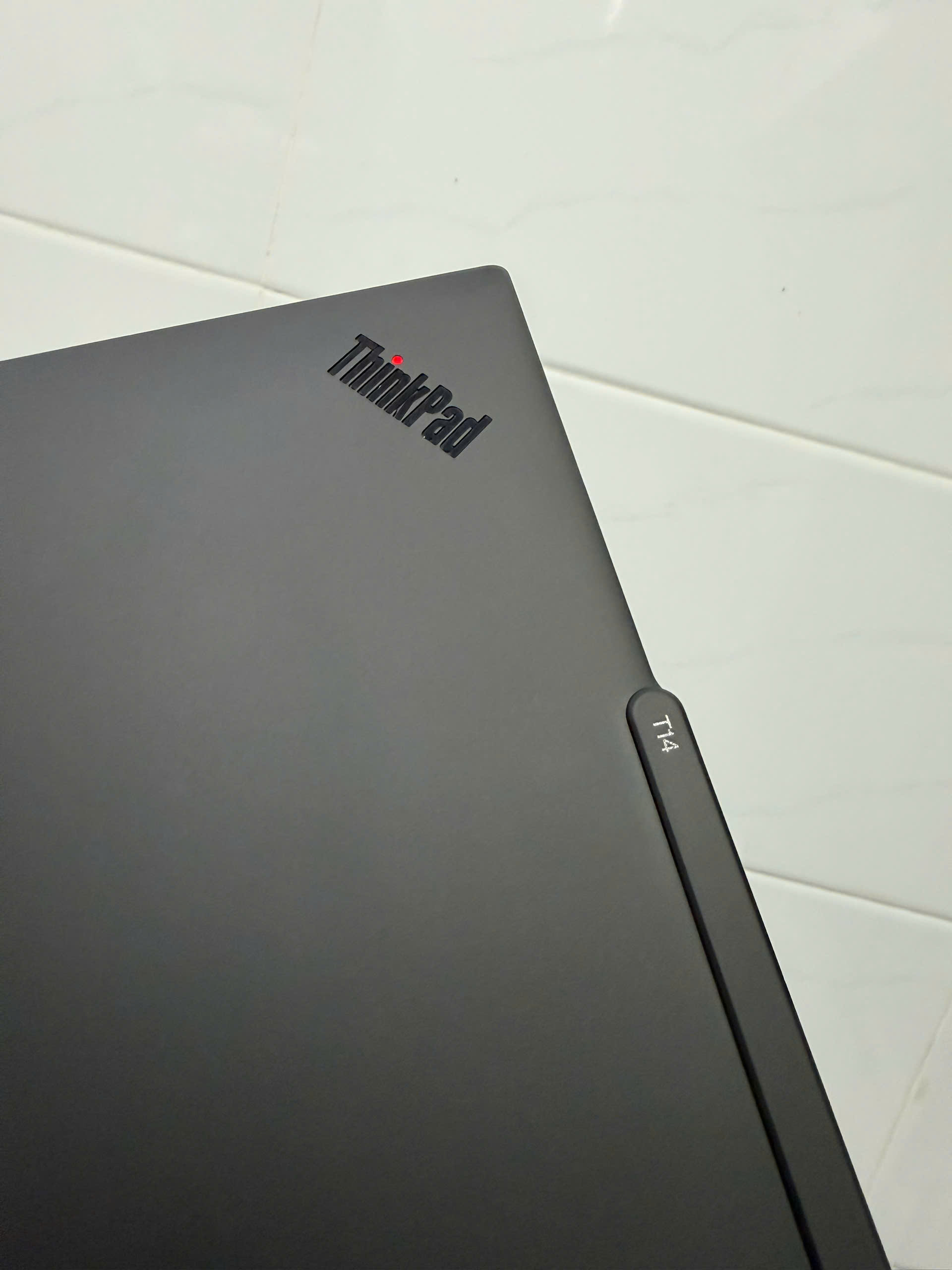 Thinkpad T14 Gen 5 Uae (4)