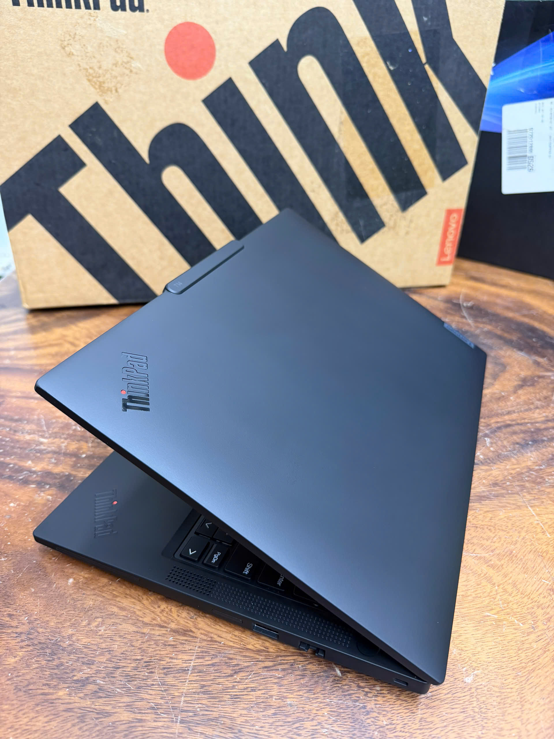 Thinkpad T14 Gen 5 Ultra 7 (1)