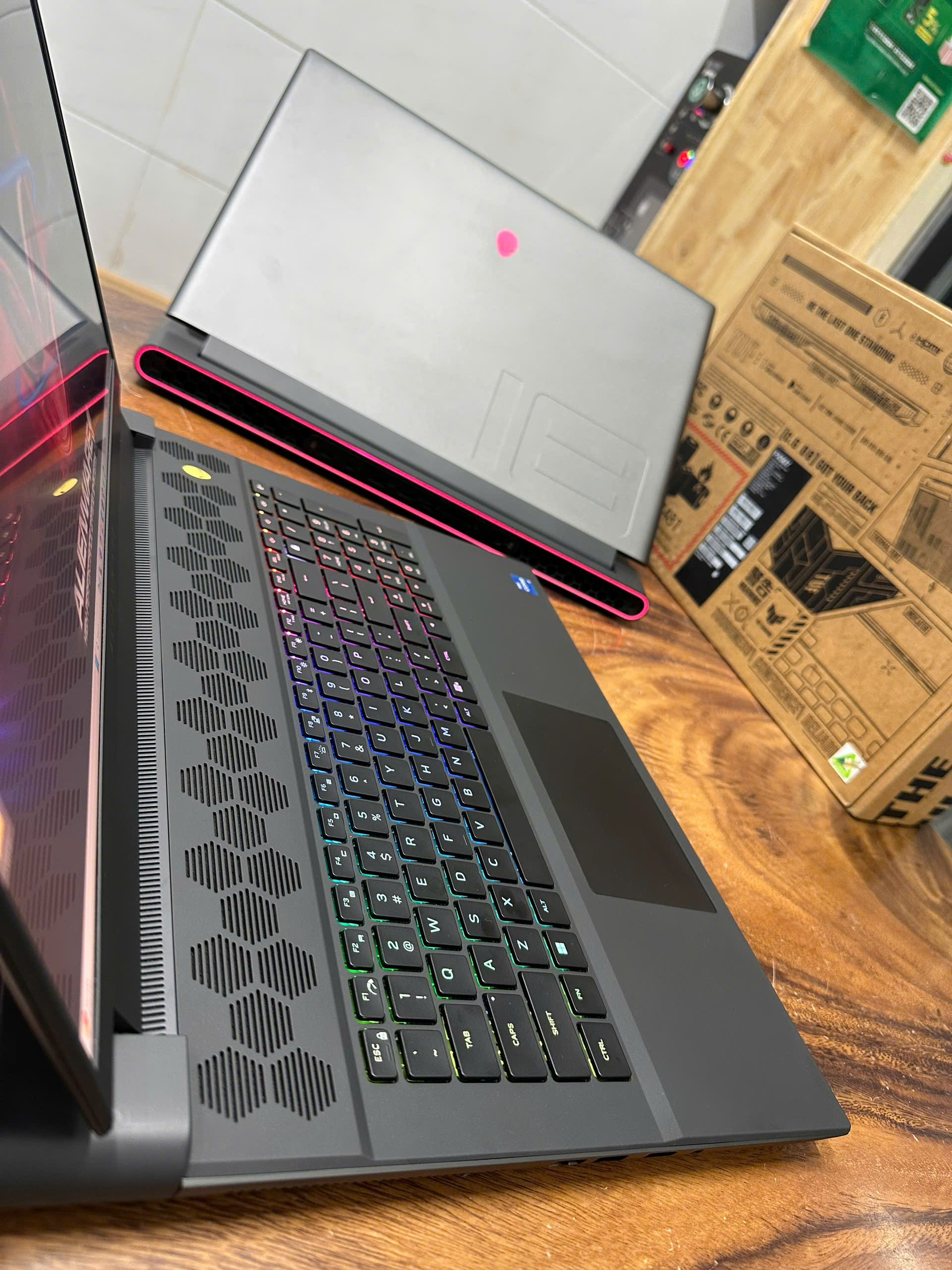Alienware M18 R1 Core I7 (2)