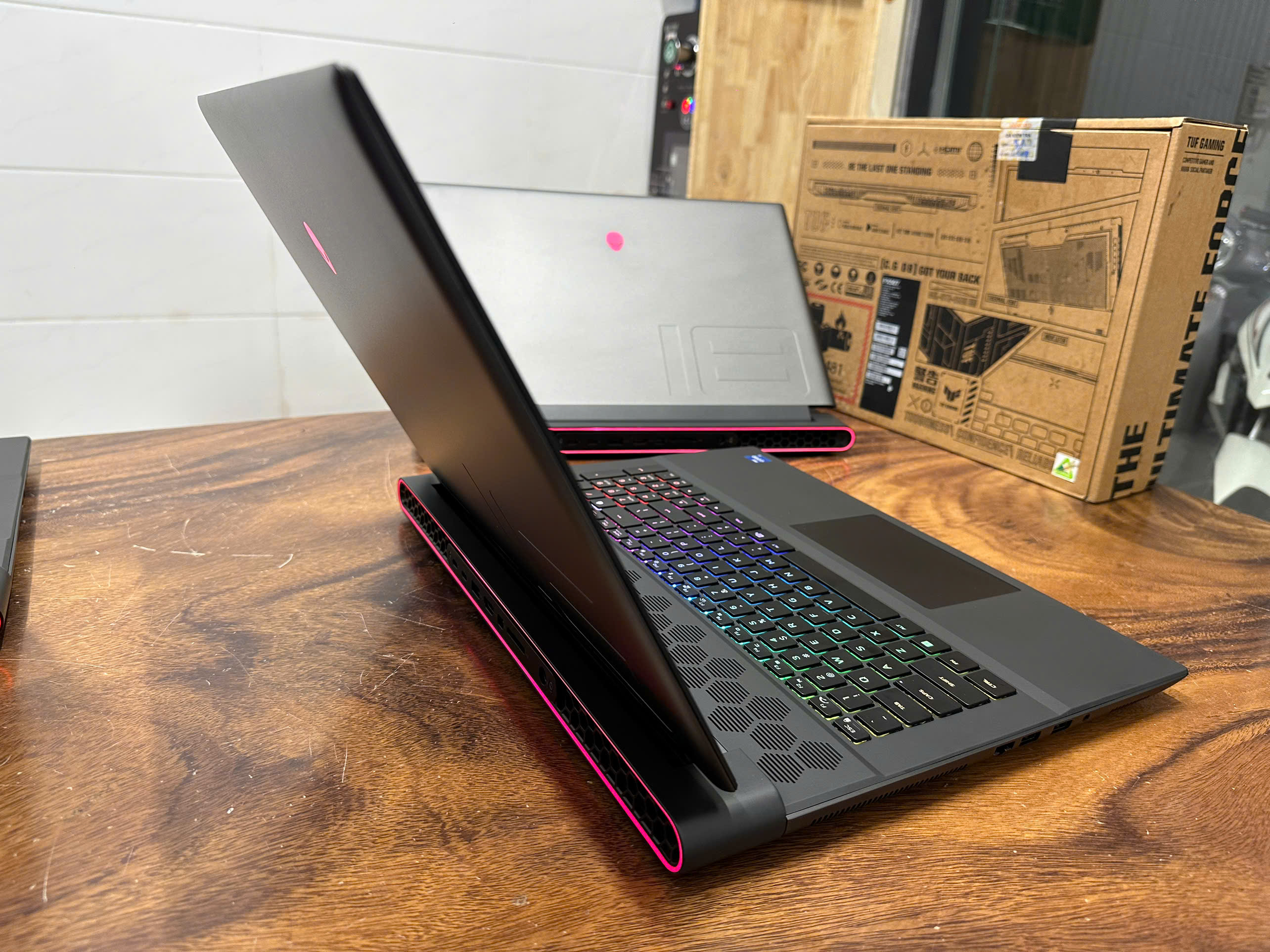 Alienware M18 R1 Core I7 (8)